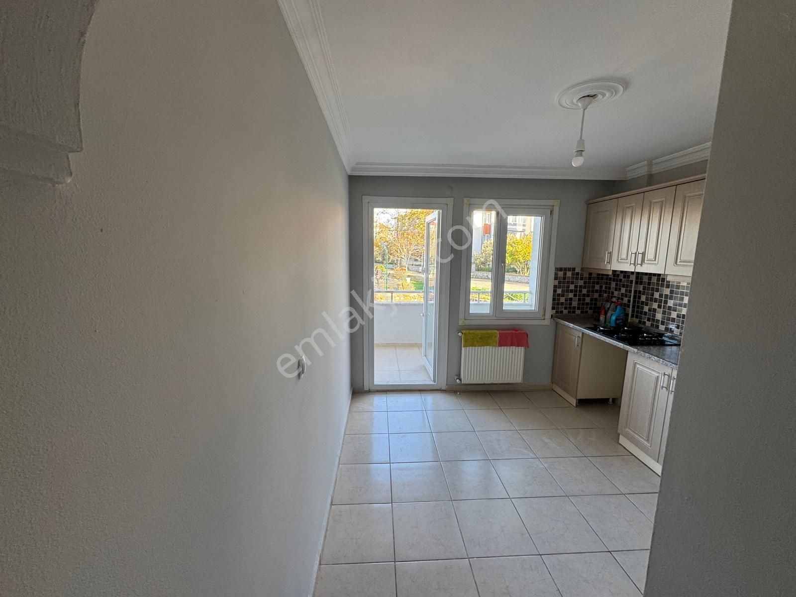 520 Gayrimenkulden 150 Evlerde 3+1 Kiralık Daire - Görsel 7