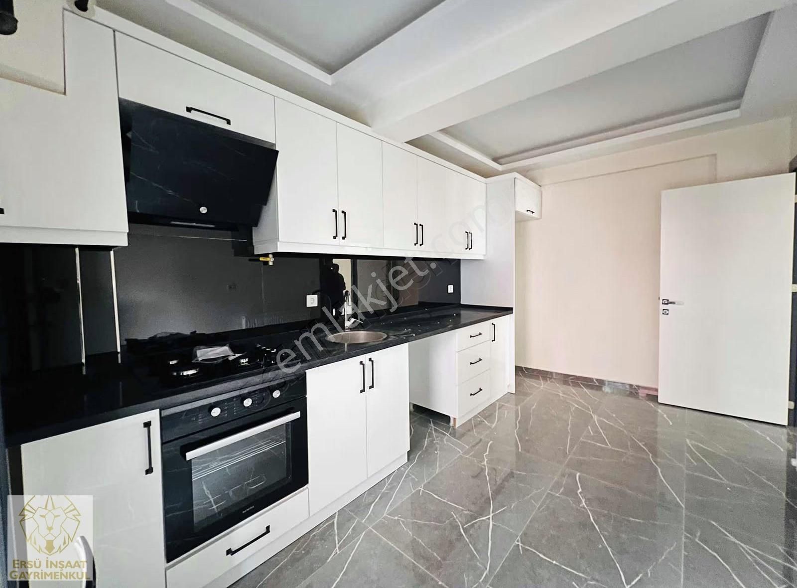 Ersü'den Gülyaka'da Sıfır 2+1 90m2 Asansörlü Lüks Daireler - Görsel 9