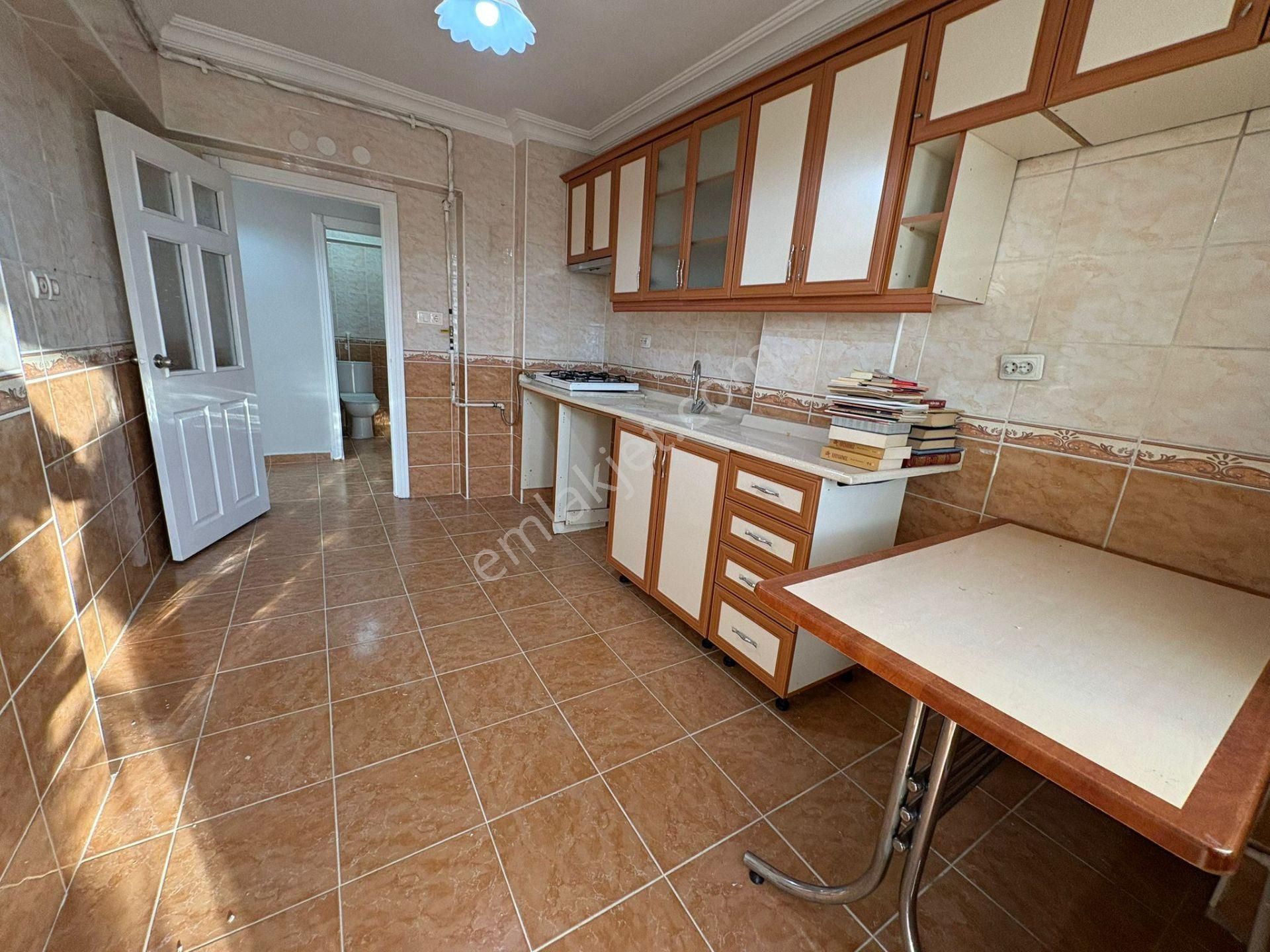 Ty Yılmaz'dan Merkezi Konumda Kilerli Cam Balkonlu Asansörlü - Görsel 3