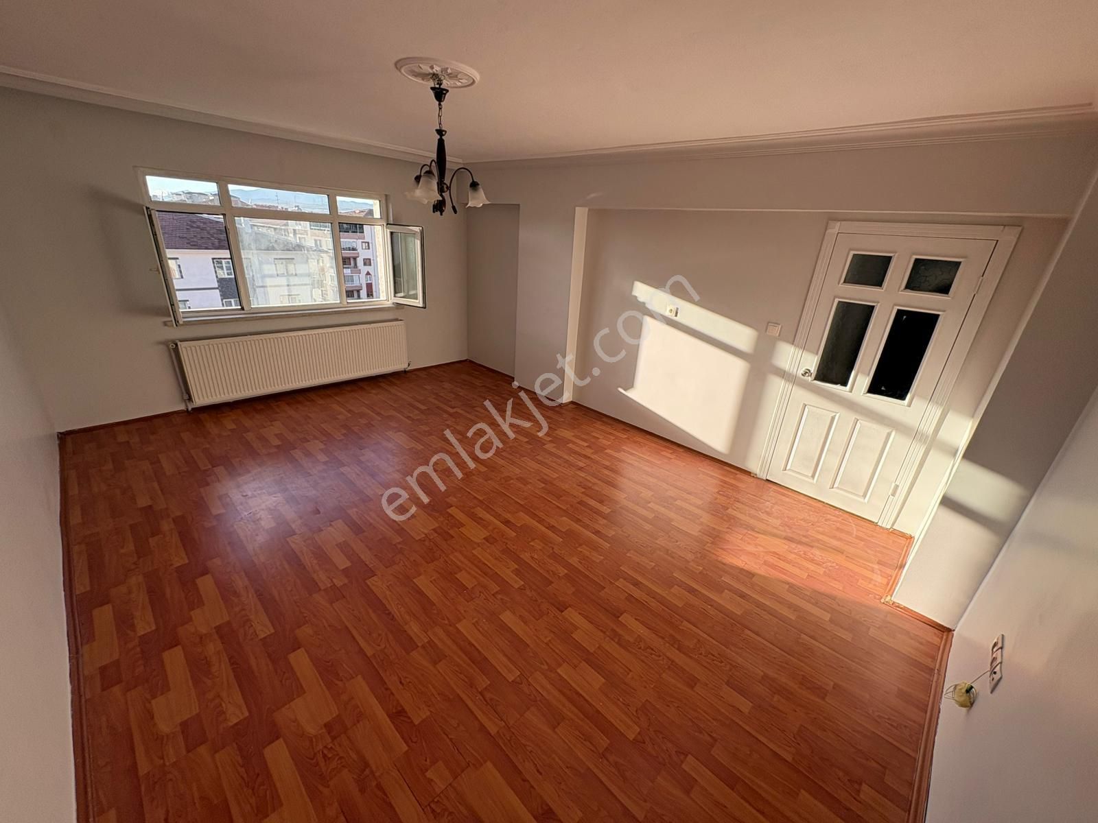 Ty Yılmaz'dan Merkezi Konumda Kilerli Cam Balkonlu Asansörlü - Görsel 11