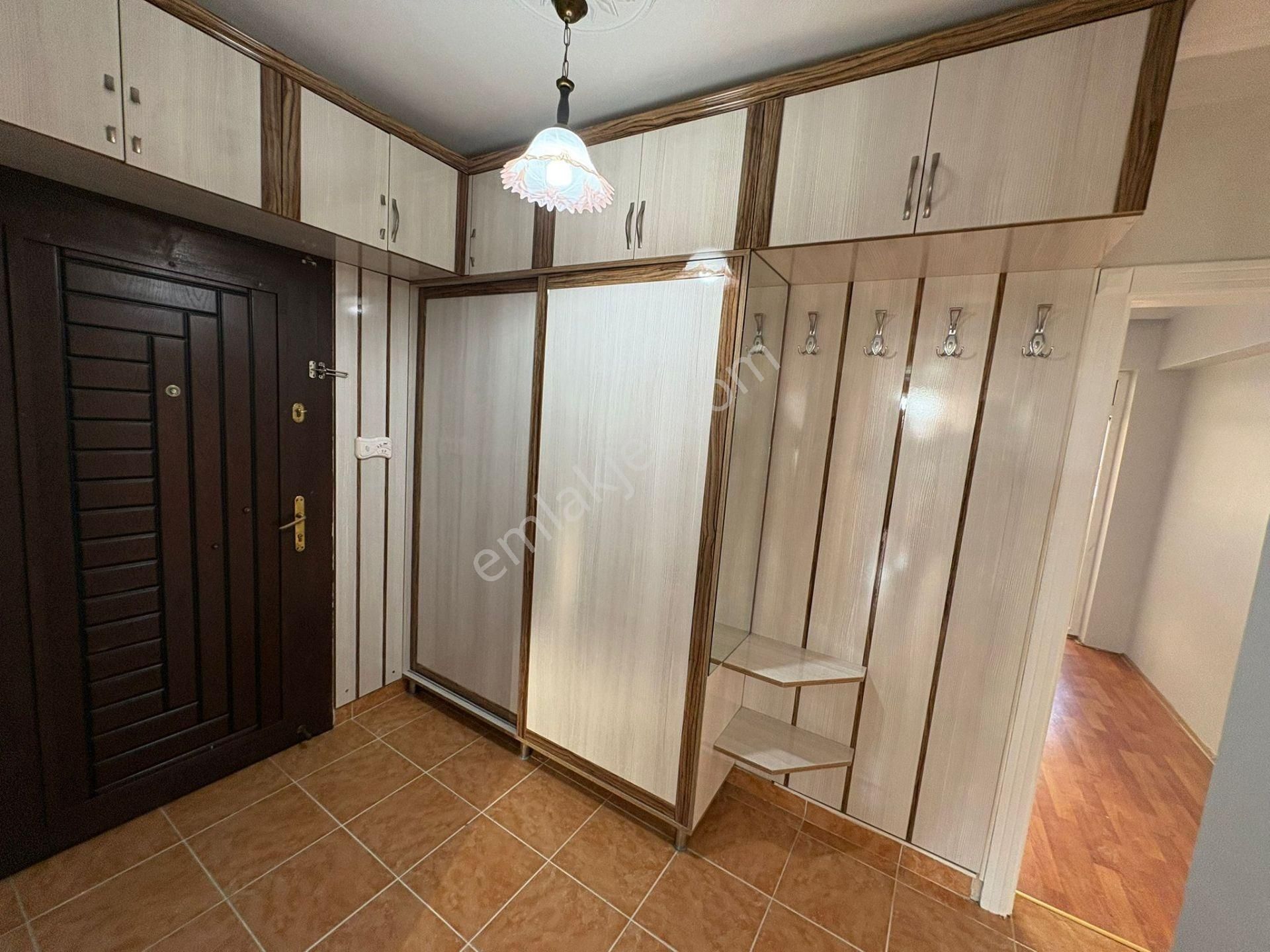 Ty Yılmaz'dan Merkezi Konumda Kilerli Cam Balkonlu Asansörlü - Görsel 23