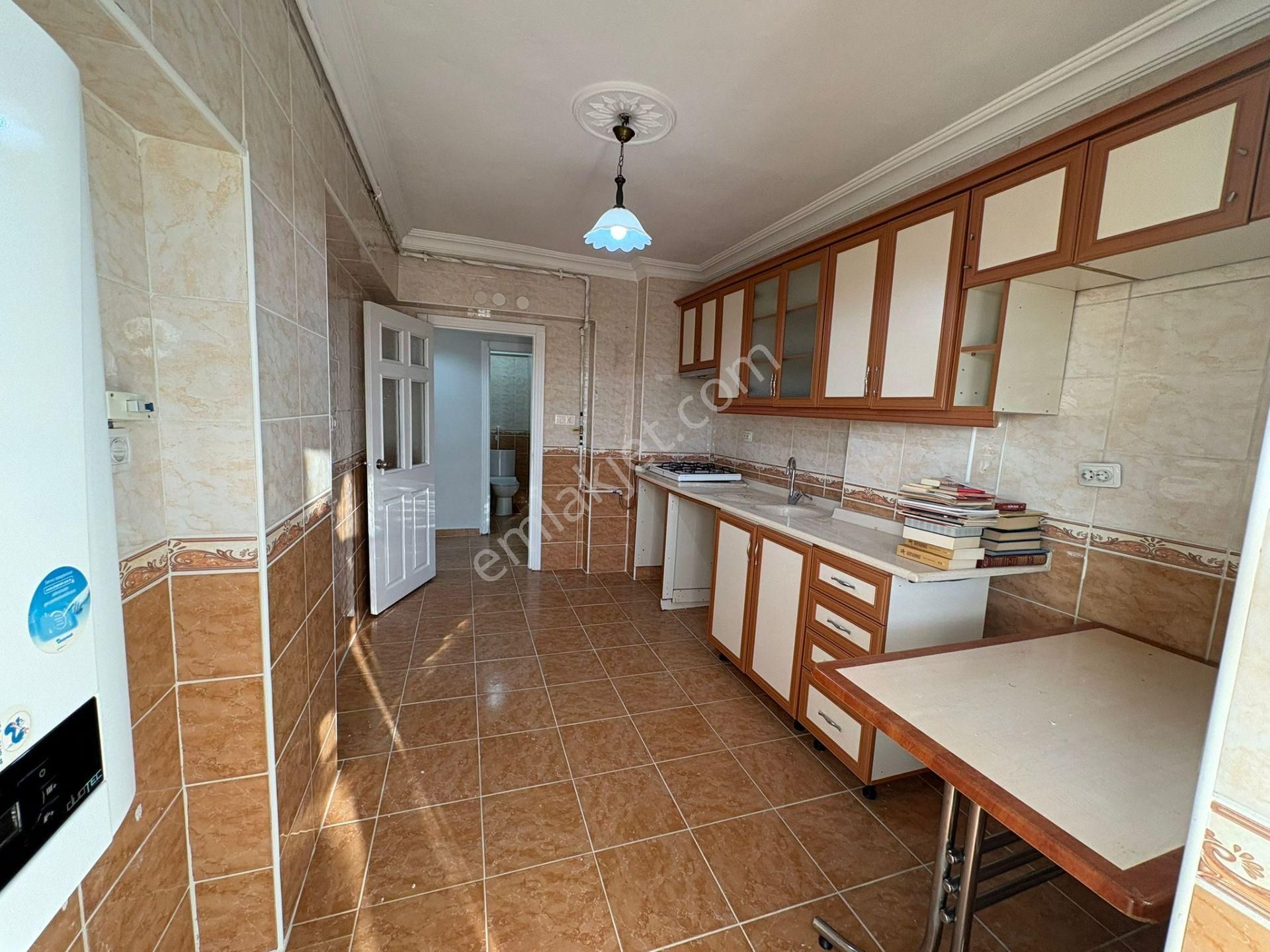 Ty Yılmaz'dan Merkezi Konumda Kilerli Cam Balkonlu Asansörlü - Görsel 2