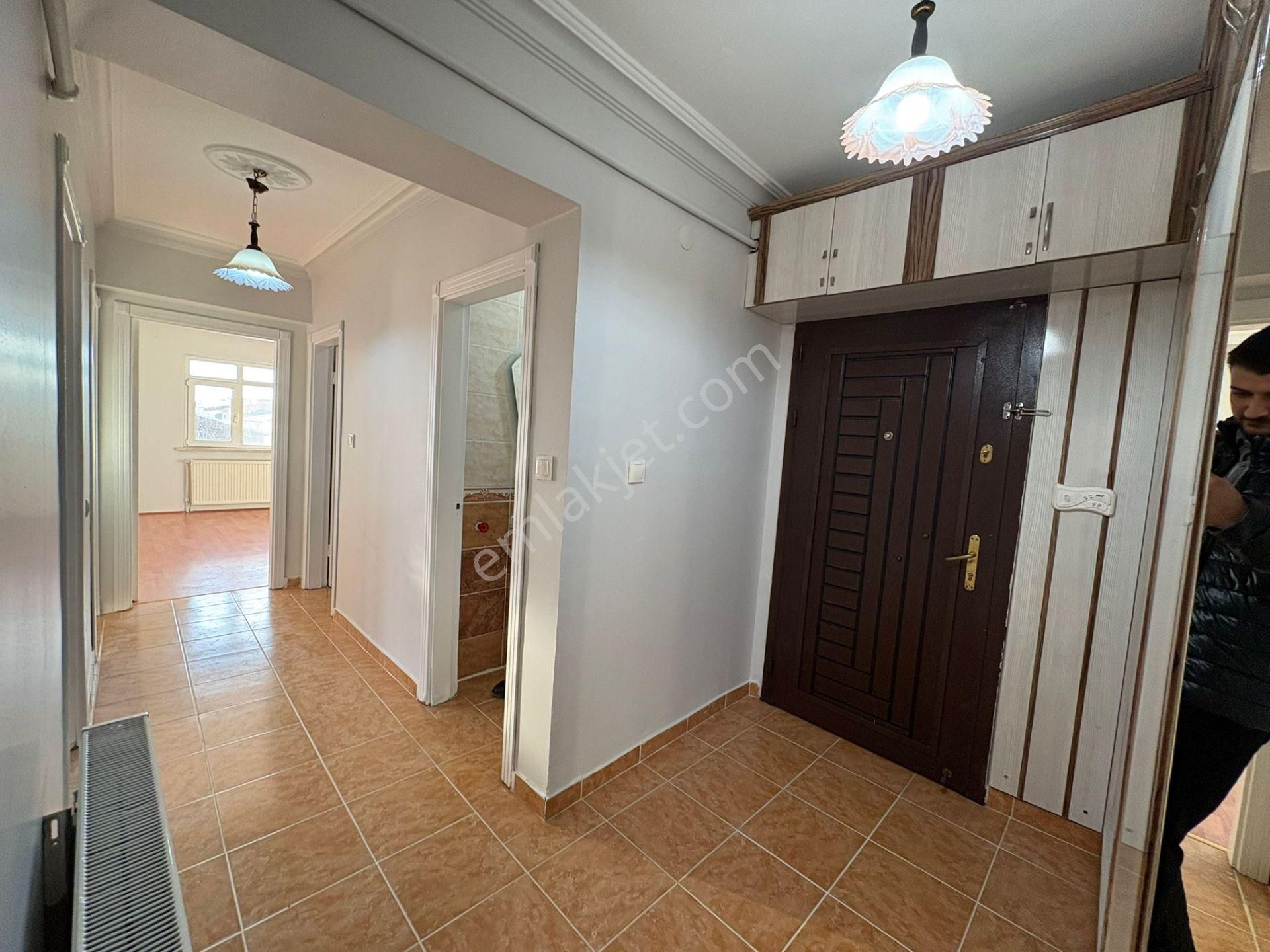 Ty Yılmaz'dan Merkezi Konumda Kilerli Cam Balkonlu Asansörlü - Görsel 21