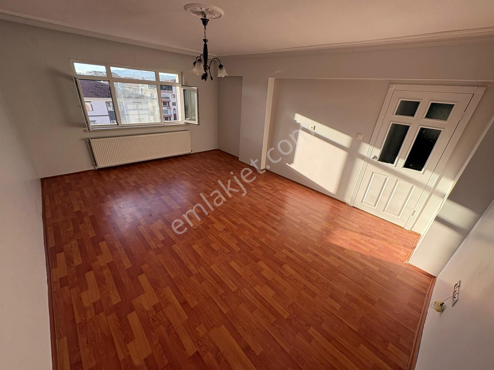 Ty Yılmaz'dan Merkezi Konumda Kilerli Cam Balkonlu Asansörlü - Görsel 12