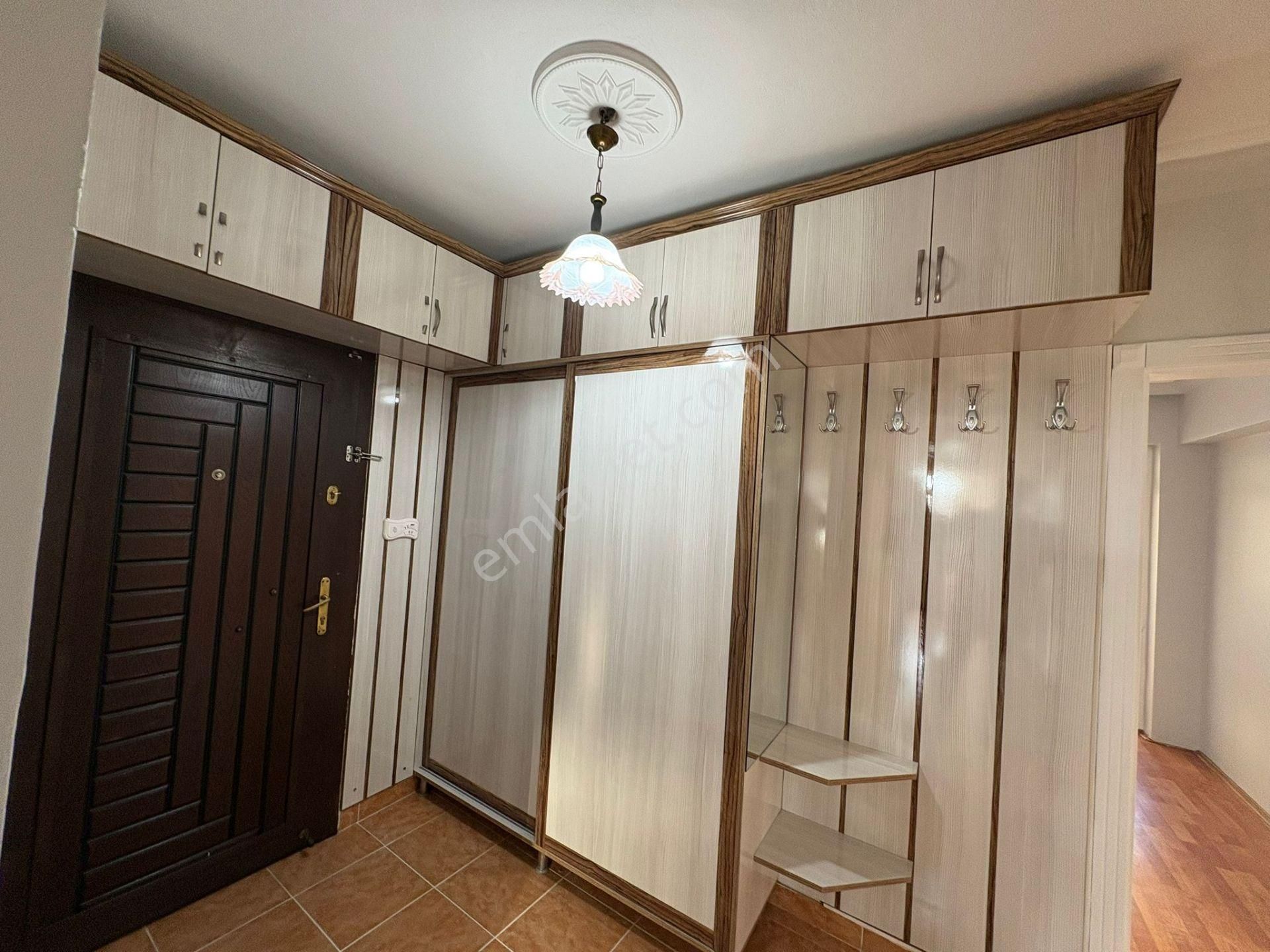 Ty Yılmaz'dan Merkezi Konumda Kilerli Cam Balkonlu Asansörlü - Görsel 24