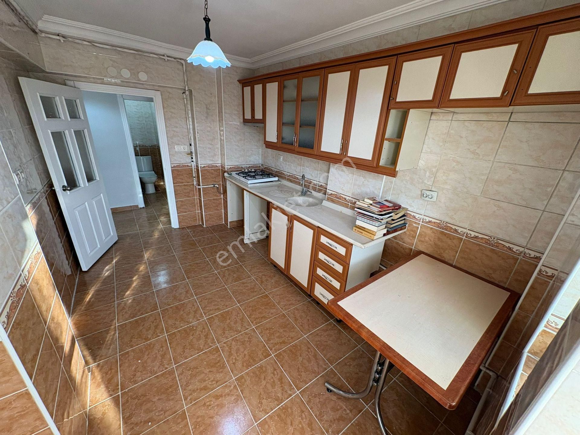 Ty Yılmaz'dan Merkezi Konumda Kilerli Cam Balkonlu Asansörlü - Görsel 4