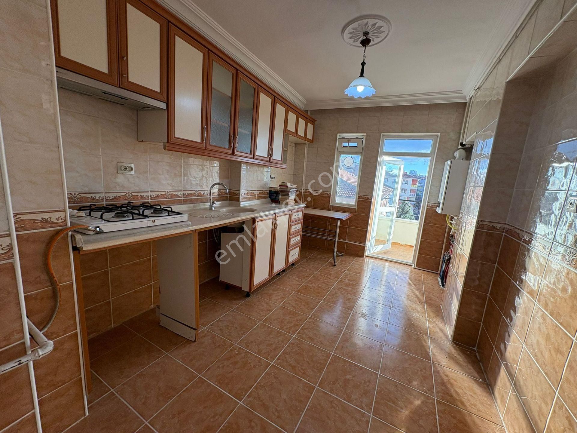 Ty Yılmaz'dan Merkezi Konumda Kilerli Cam Balkonlu Asansörlü - Görsel 5