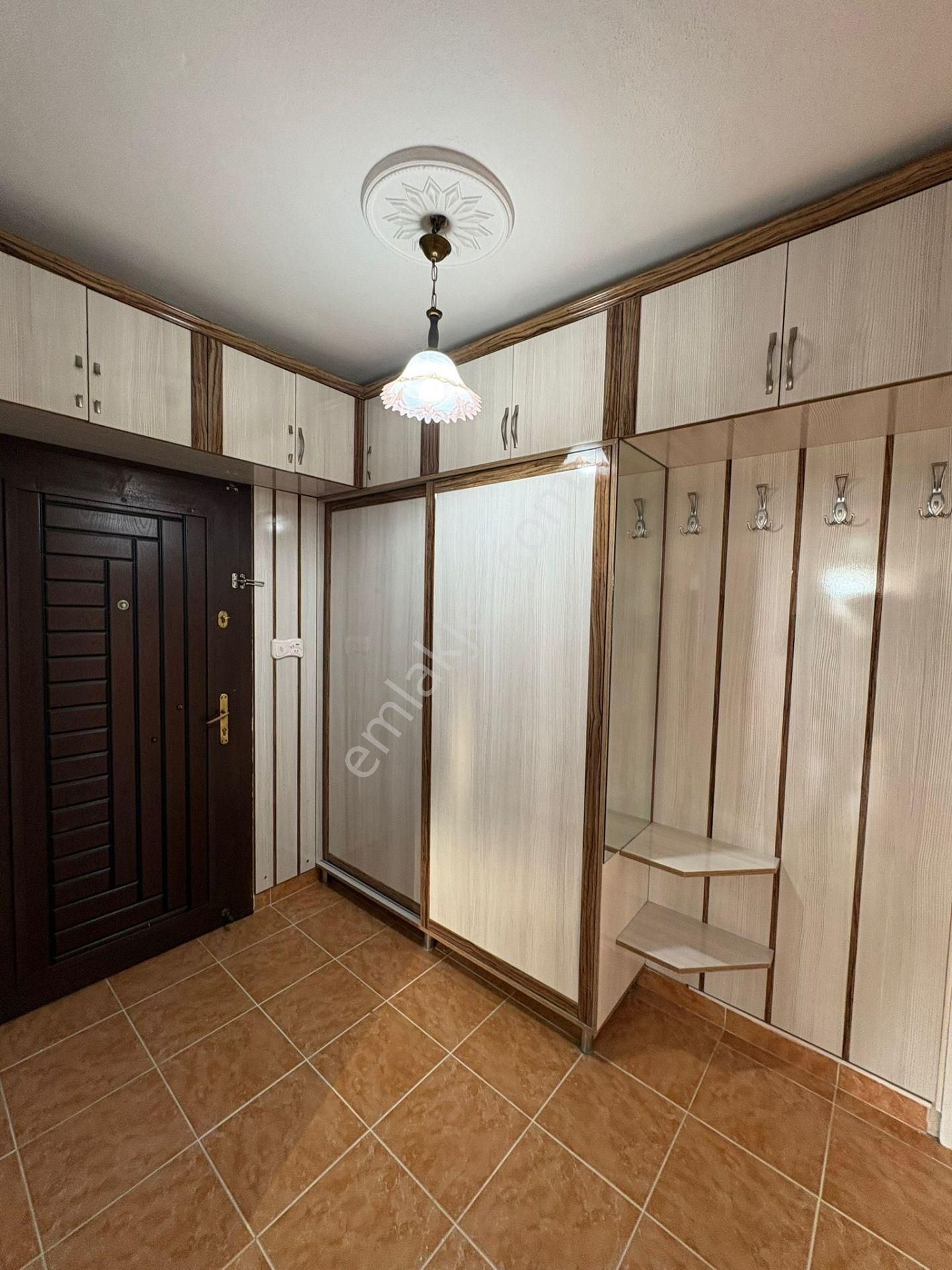 Ty Yılmaz'dan Merkezi Konumda Kilerli Cam Balkonlu Asansörlü - Görsel 22