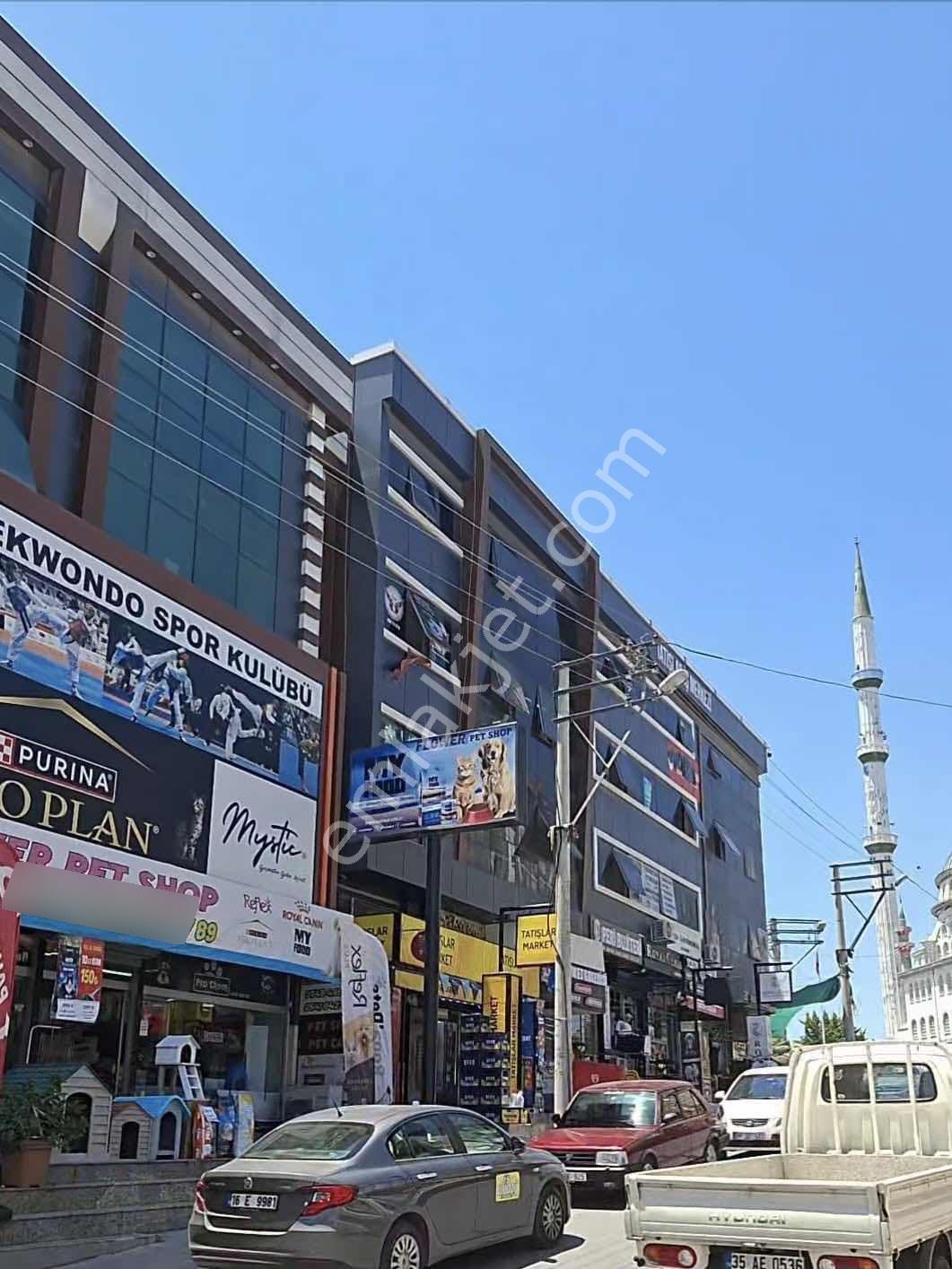 Acill Yıkıkkemer Meydan'da 160 M² Daire & Ofis