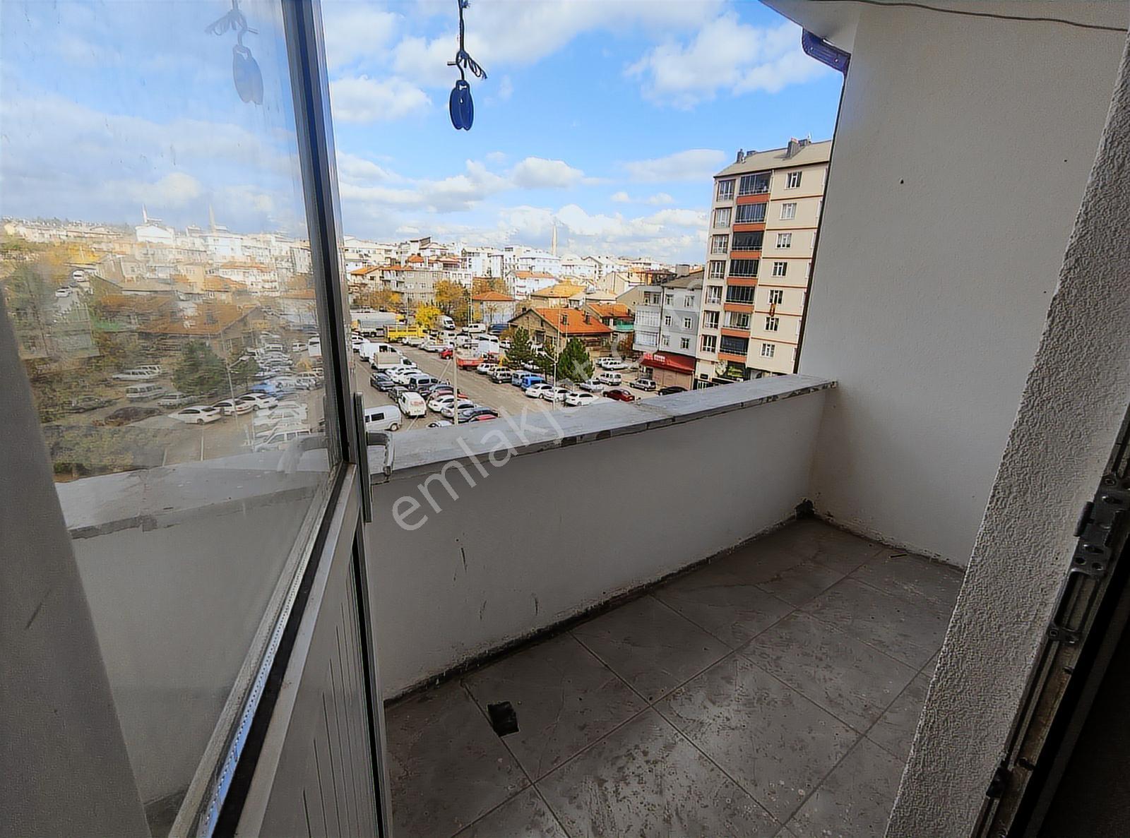 Özpınar ,dan Eski Cezaevi Karşısı Güney-kuzey 5.kat 2+1 120 M2 - Görsel 34
