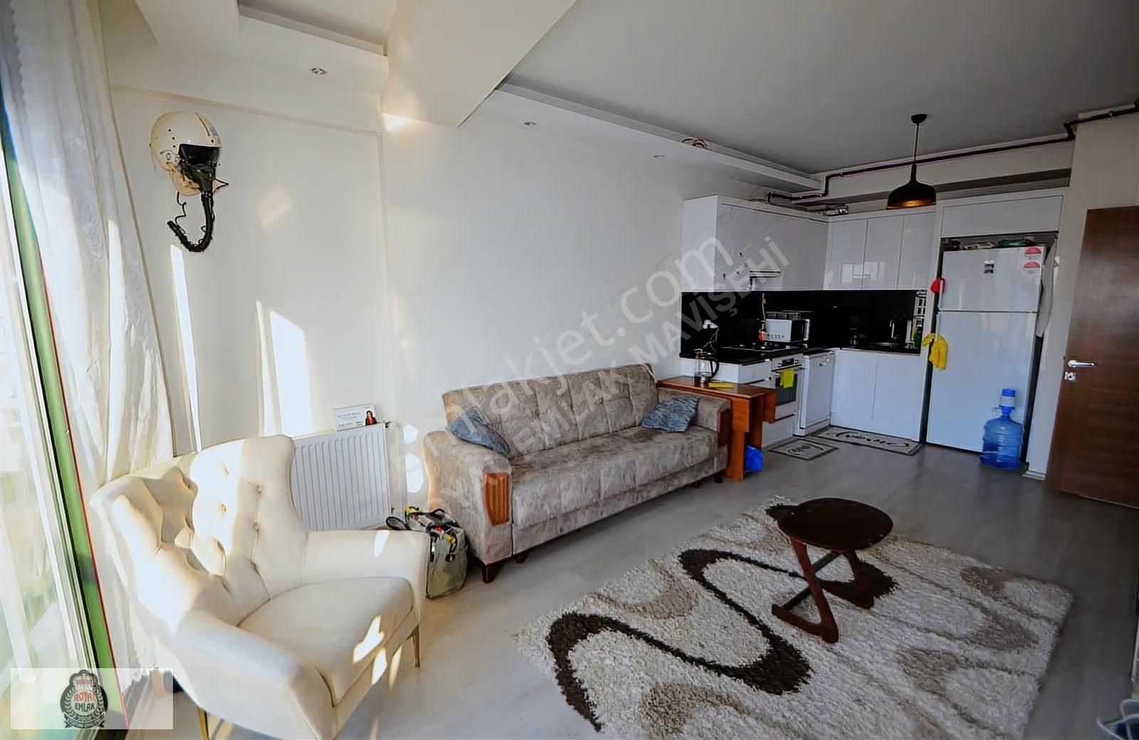 Karşıyaka Merkezde Otoparklı Yeni Binada Eşyalı 2+1 Daire - Görsel 2