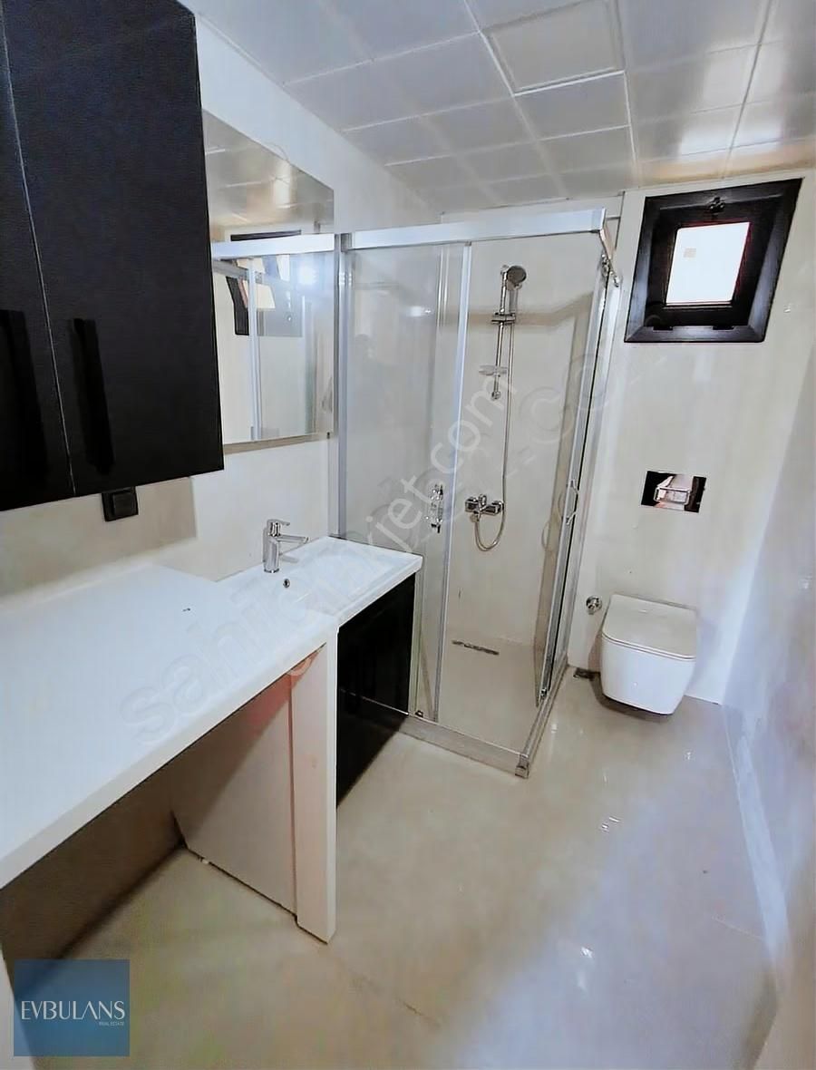 Girne Caddesi Yanı Sahile Yürüme Mesafende Geniş 1+1 - Görsel 4