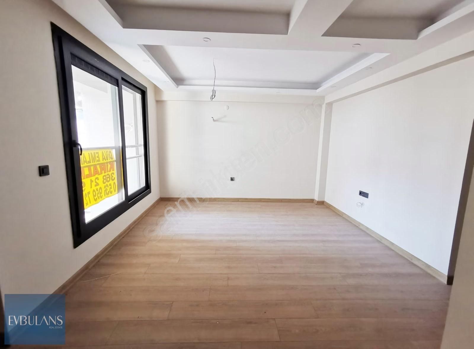 Girne Caddesi Yanı Sahile Yürüme Mesafende Geniş 1+1 - Görsel 14