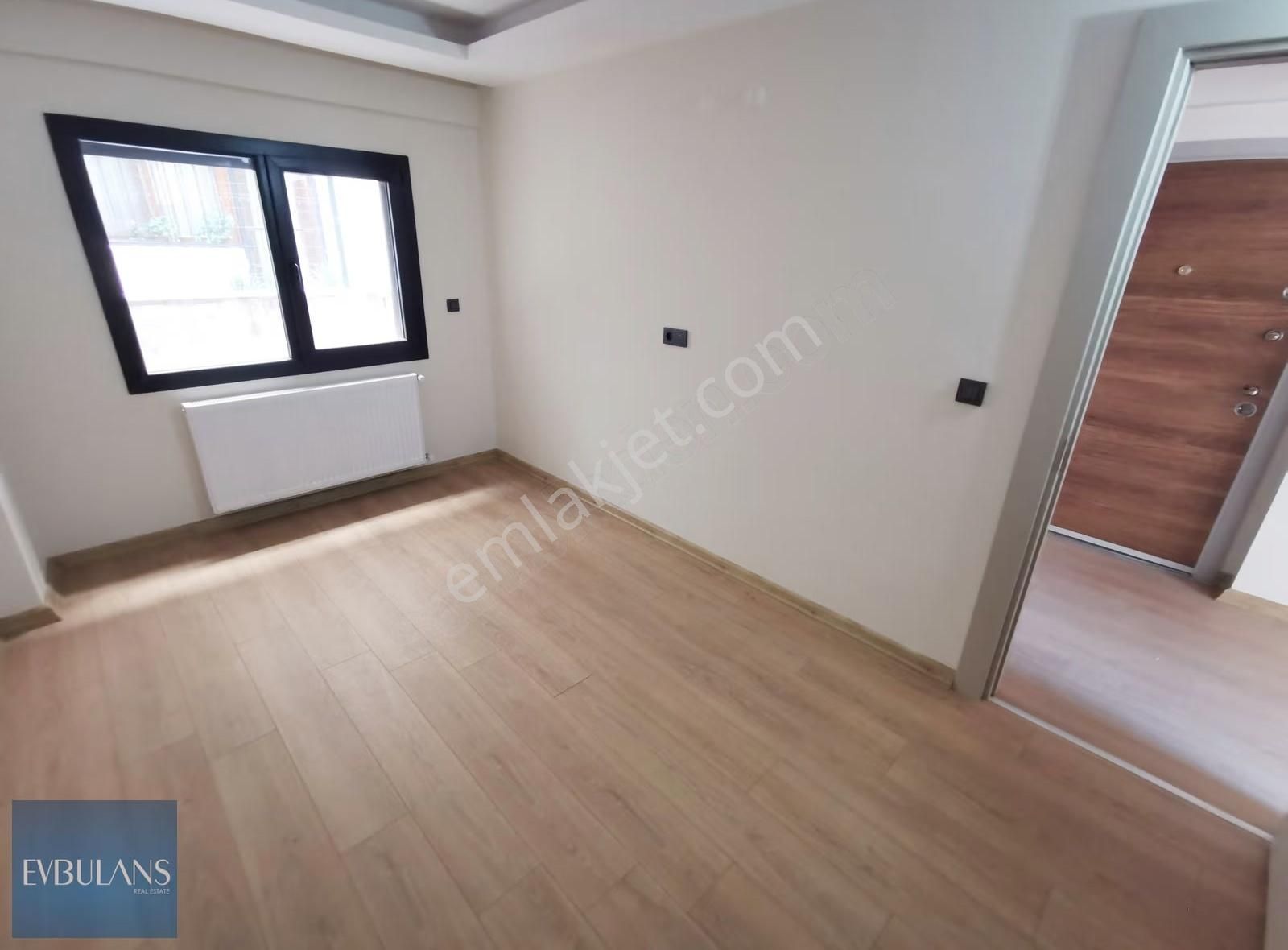 Girne Caddesi Yanı Sahile Yürüme Mesafende Geniş 1+1 - Görsel 13