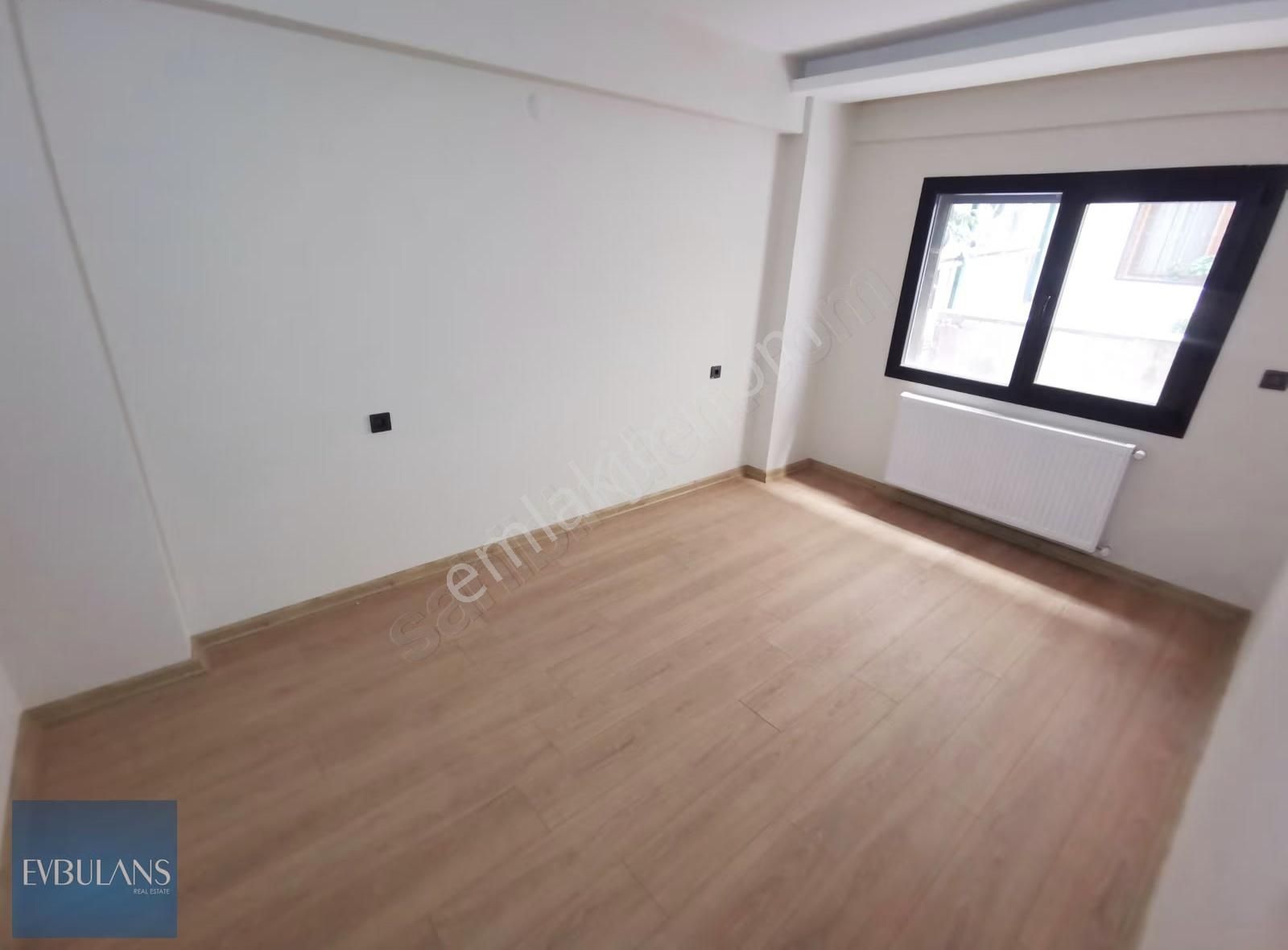 Girne Caddesi Yanı Sahile Yürüme Mesafende Geniş 1+1 - Görsel 19