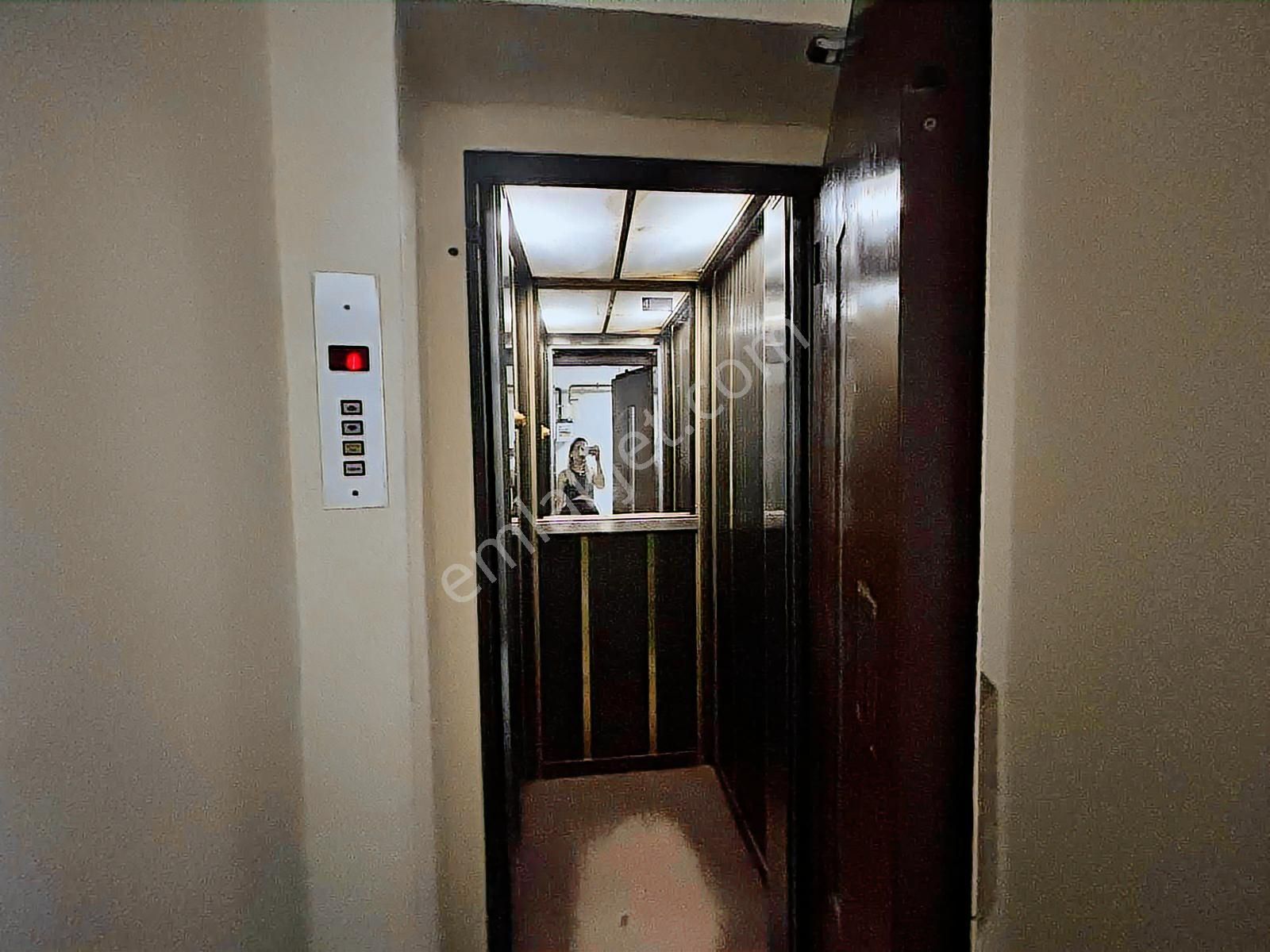 Final Emlak'tan Meşrutiyet Mahallesinde Arakat Kiralık 3+1 Daire - Görsel 33