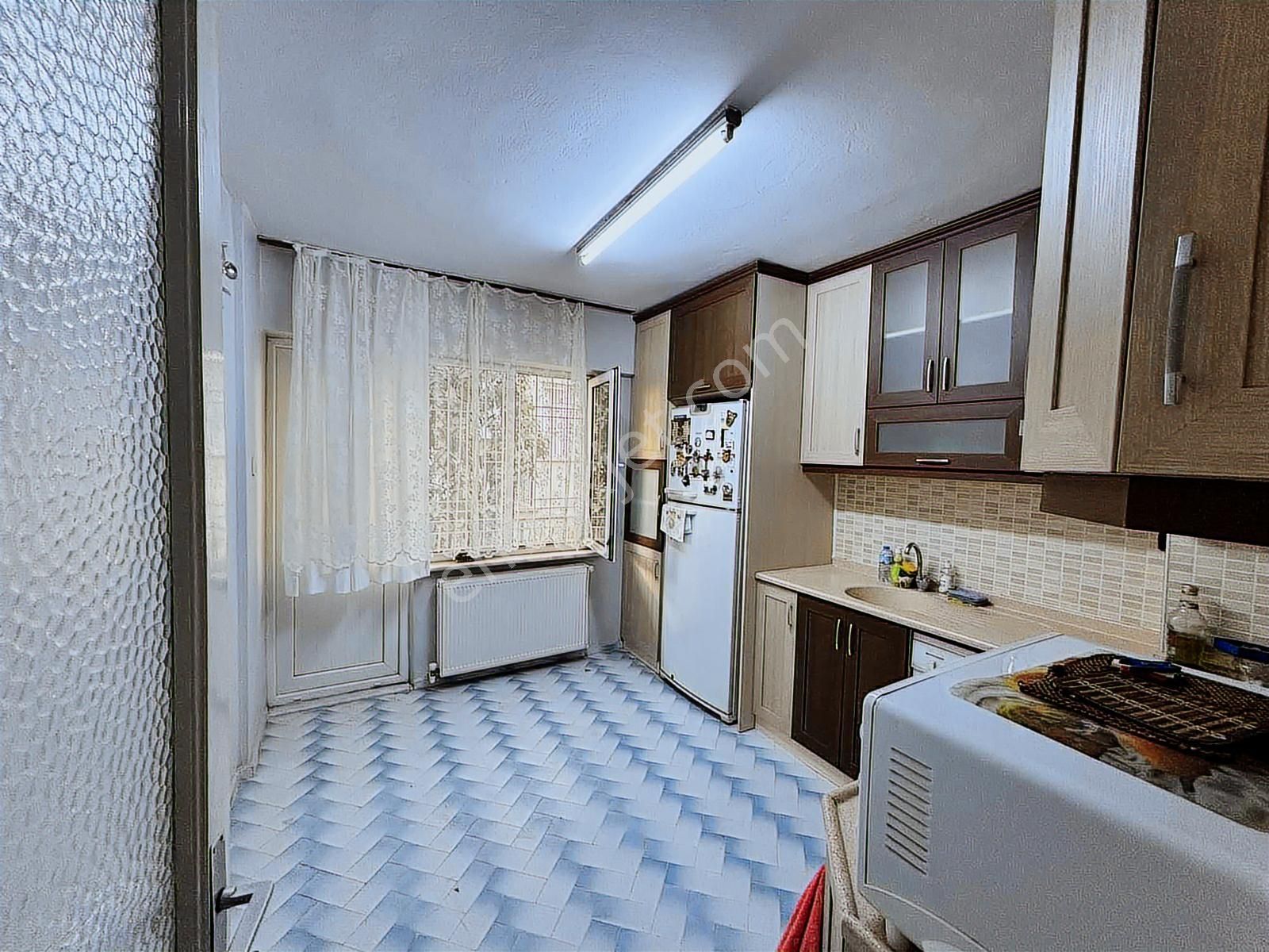 Final Emlak'tan Meşrutiyet Mahallesinde Arakat Kiralık 3+1 Daire - Görsel 3