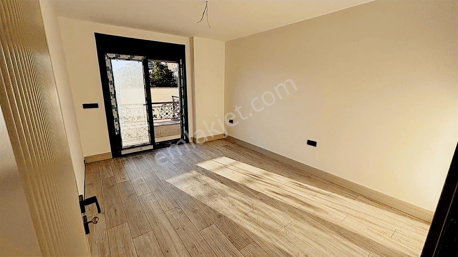 Gümüşyakada Deniz Manzaralı Yola Cephe Bahçeli Akıllı Villa - Görsel 7