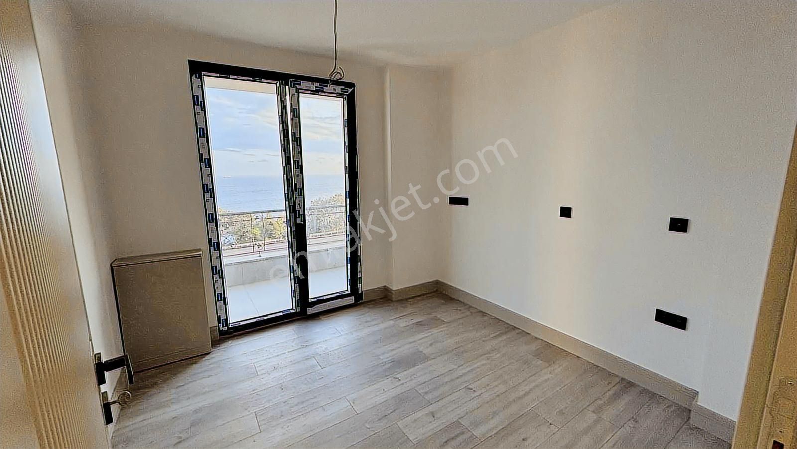 Gümüşyakada Deniz Manzaralı Yola Cephe Bahçeli Akıllı Villa - Görsel 16