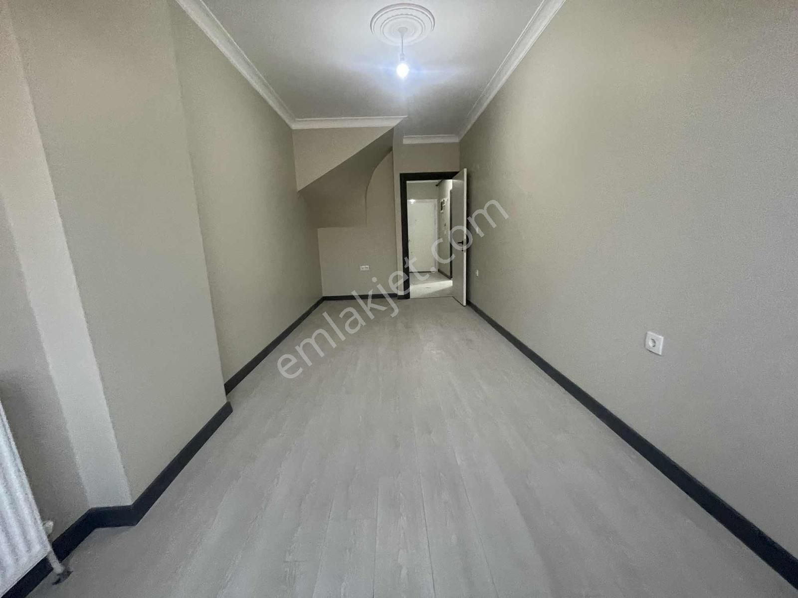 İstasyonda Cadde Üzeri 4+2 Çift Girişli Ferah Satılık Dubleks - Görsel 13