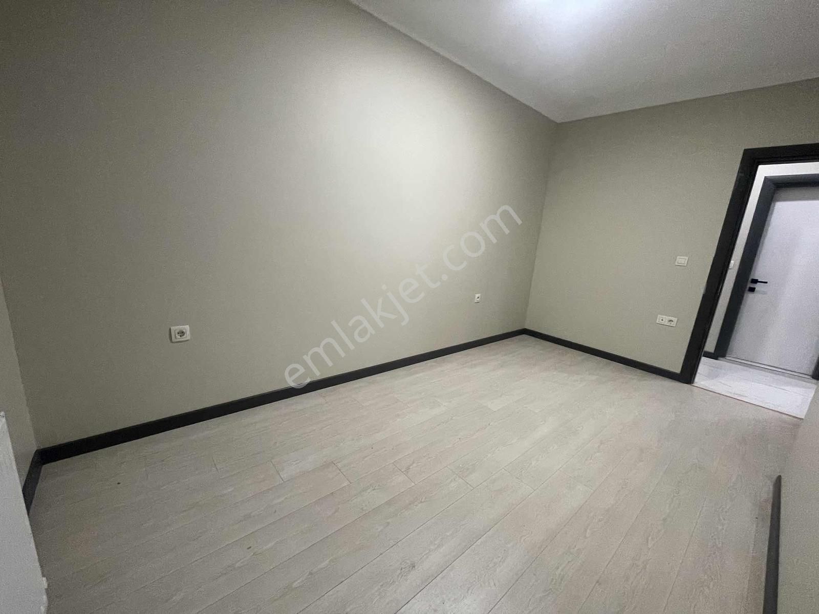 İstasyonda Cadde Üzeri 4+2 Çift Girişli Ferah Satılık Dubleks - Görsel 8
