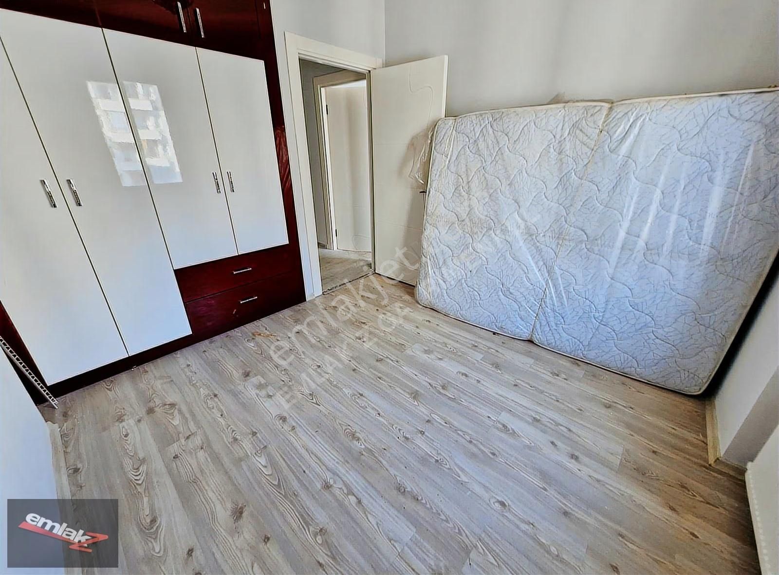Emlak Z 'den 乂 Üniversite Cad. 乂 Doğalgaz 乂2+1 Kiralık Daire - Görsel 13