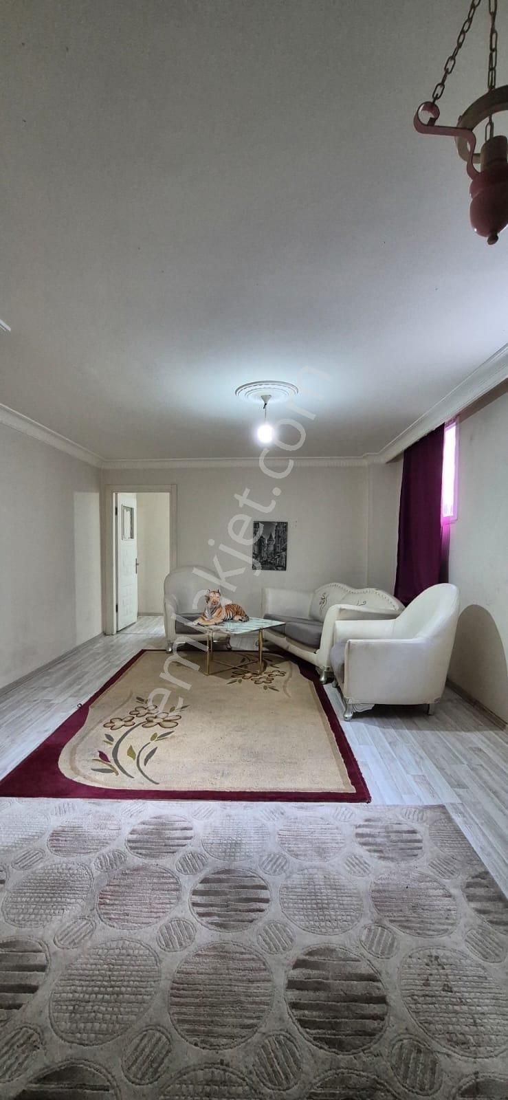 Güven Emlak Dan Örenciye Ve Bekara Uygun Amarikan Mutfak 1+1 Daire