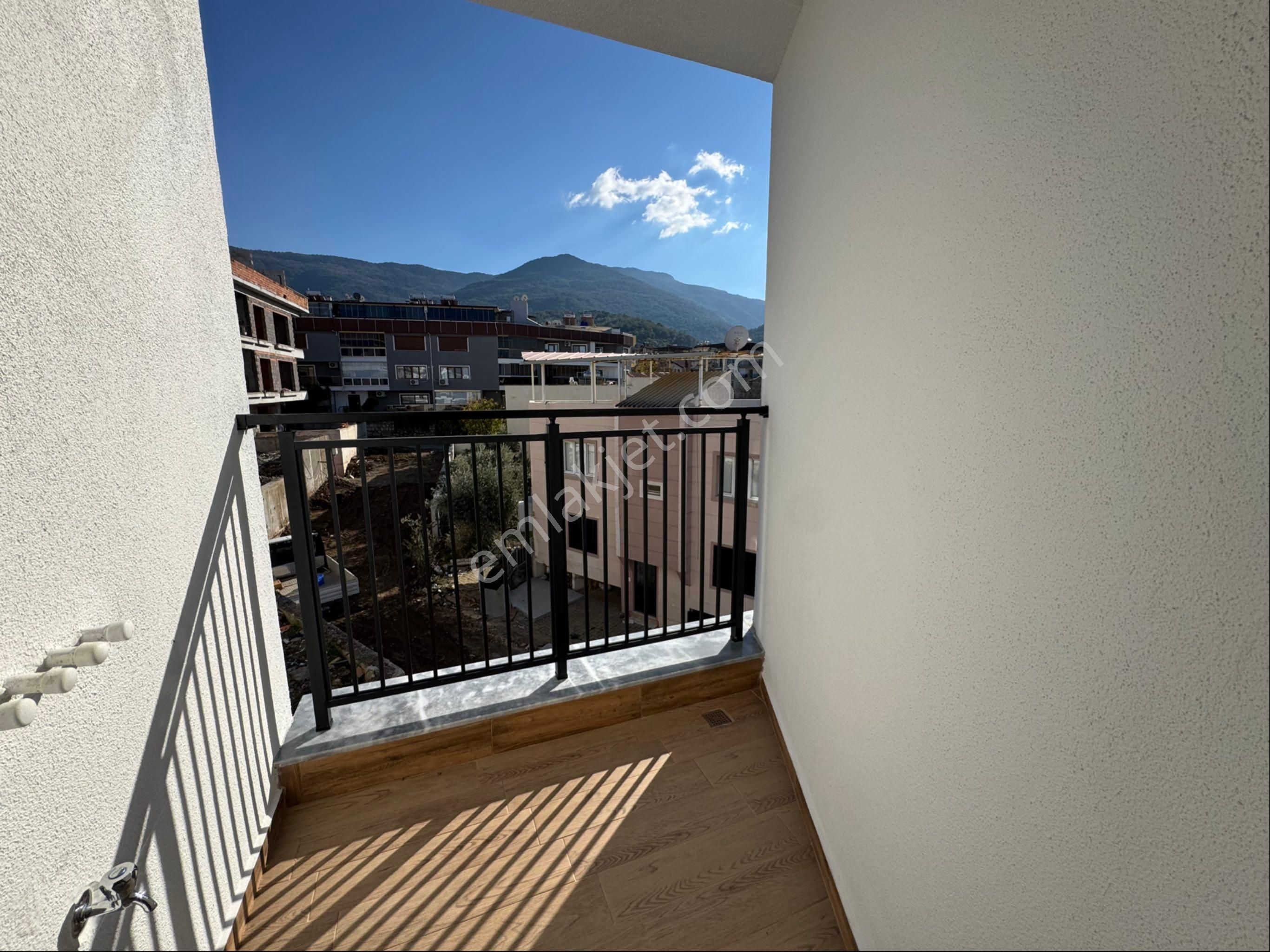 Kuşadası Güzelçamlı Merkezde Sıfır Yapım Ara Kat 2+1 Daire - Görsel 32