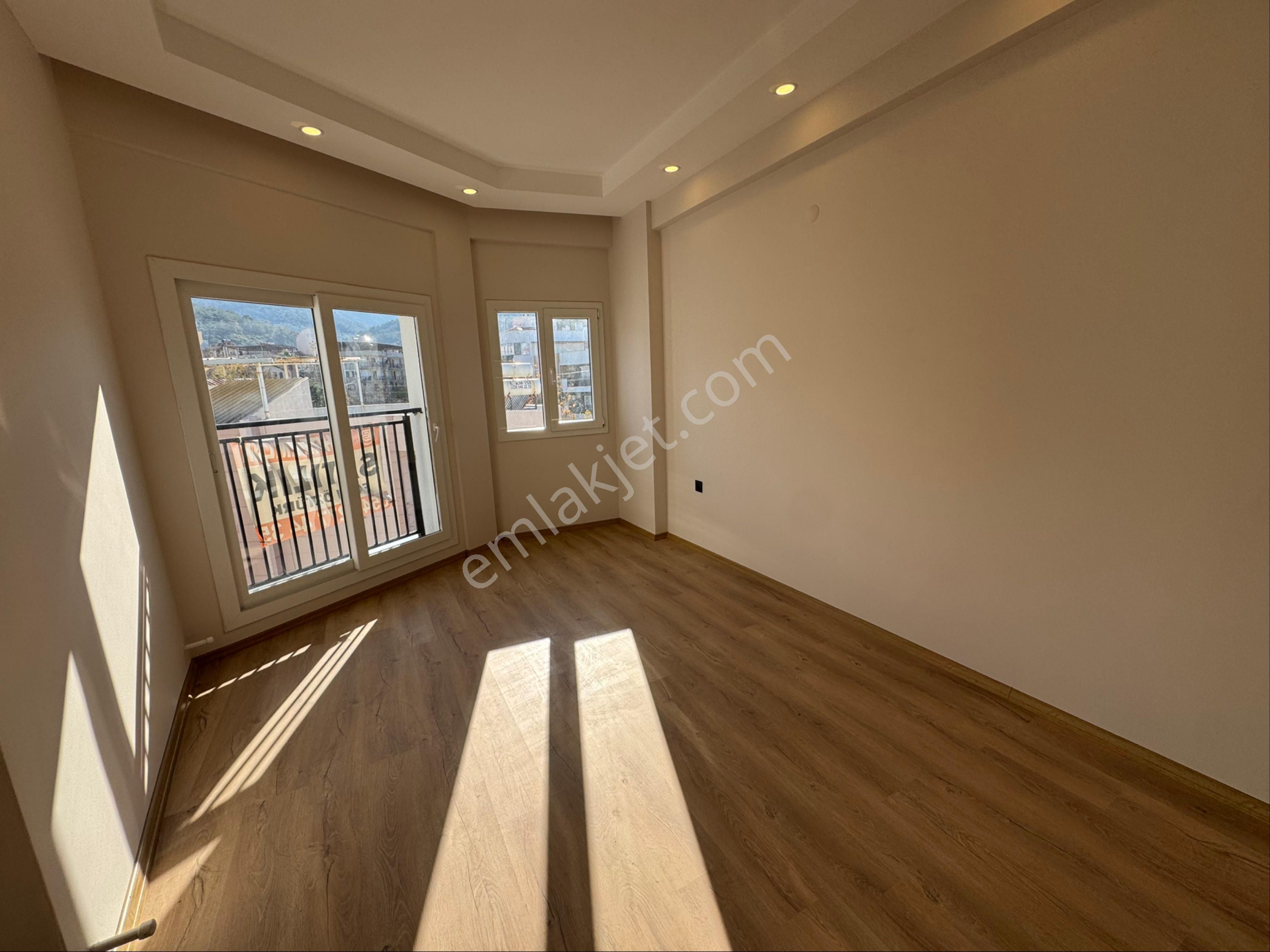 Kuşadası Güzelçamlı Merkezde Sıfır Yapım Ara Kat 2+1 Daire - Görsel 20