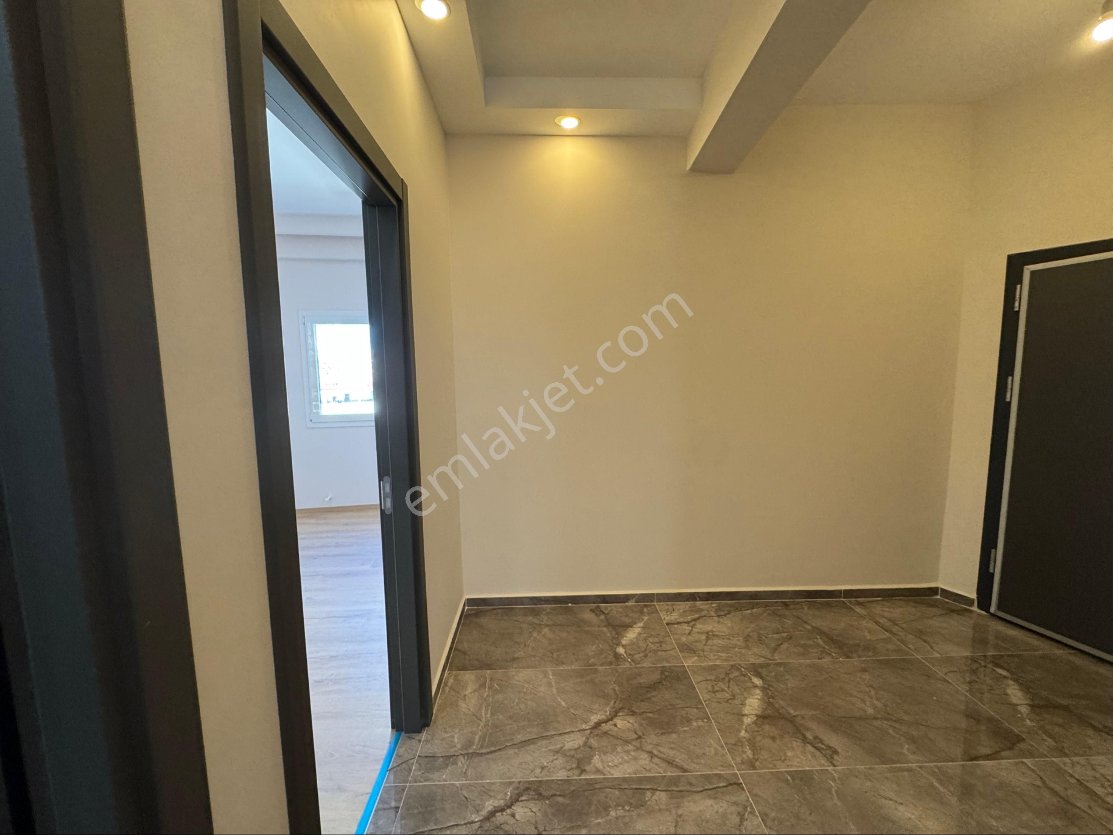 Kuşadası Güzelçamlı Merkezde Sıfır Yapım Ara Kat 2+1 Daire - Görsel 39