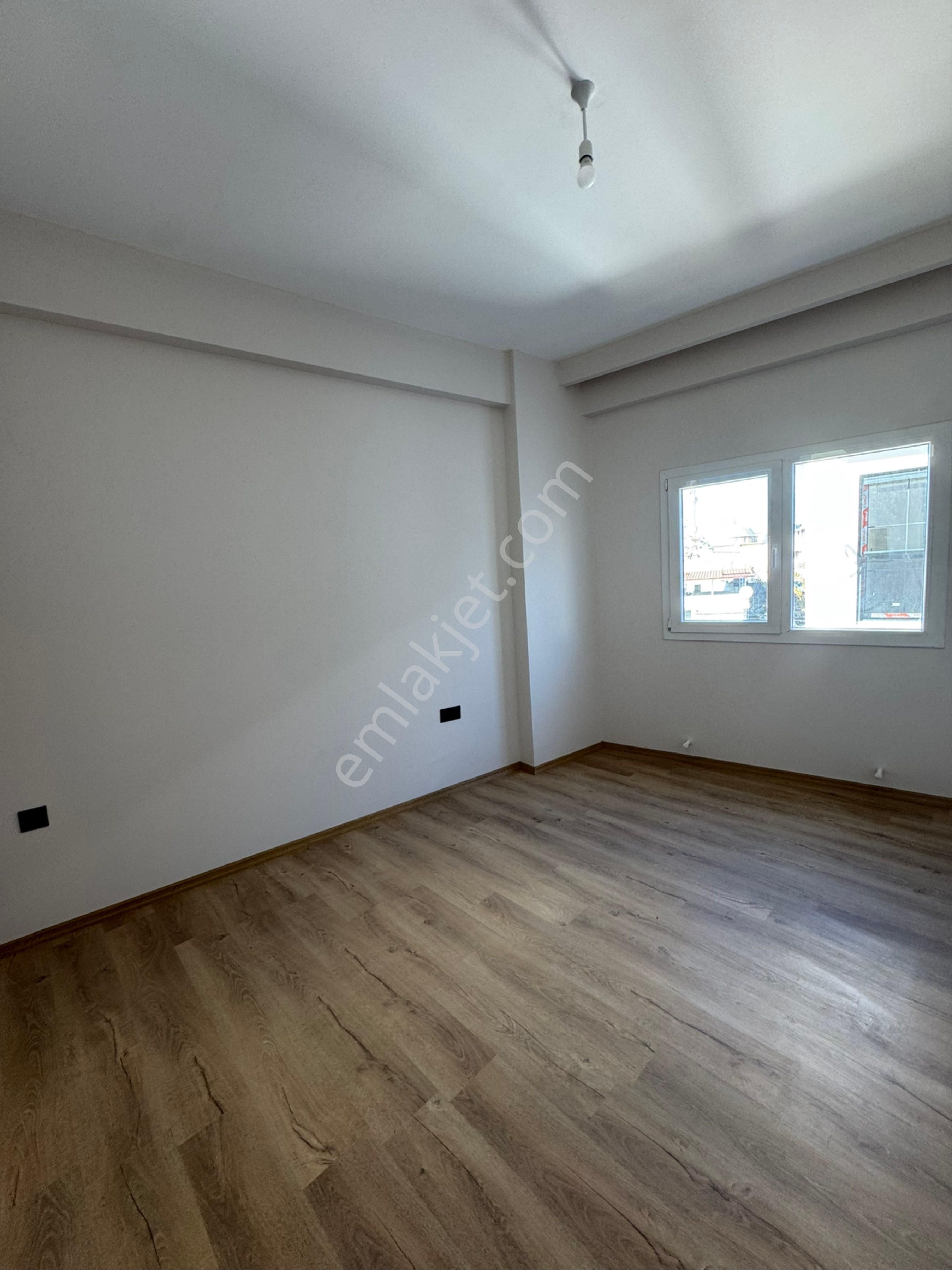 Kuşadası Güzelçamlı Merkezde Sıfır Yapım Ara Kat 2+1 Daire - Görsel 9