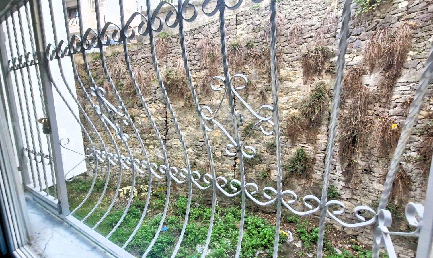 Göztepe’de Sahile Çok Yakın Asansörlü Ara Kat 3+1 - Görsel 31