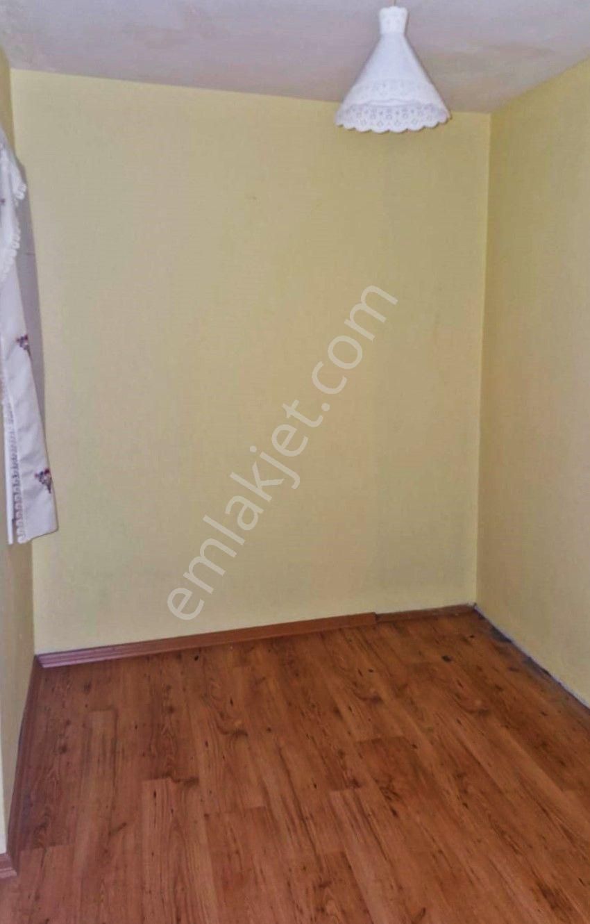 Göztepe’de Sahile Çok Yakın Asansörlü Ara Kat 3+1 - Görsel 20