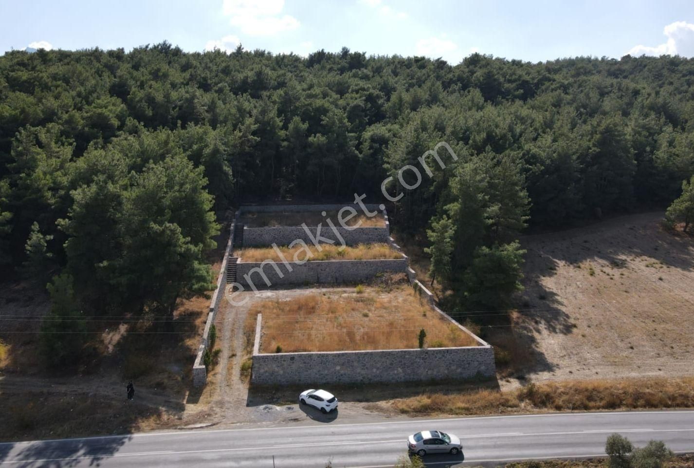 Kemalpaşa Caddesin'de Satılık Arsa