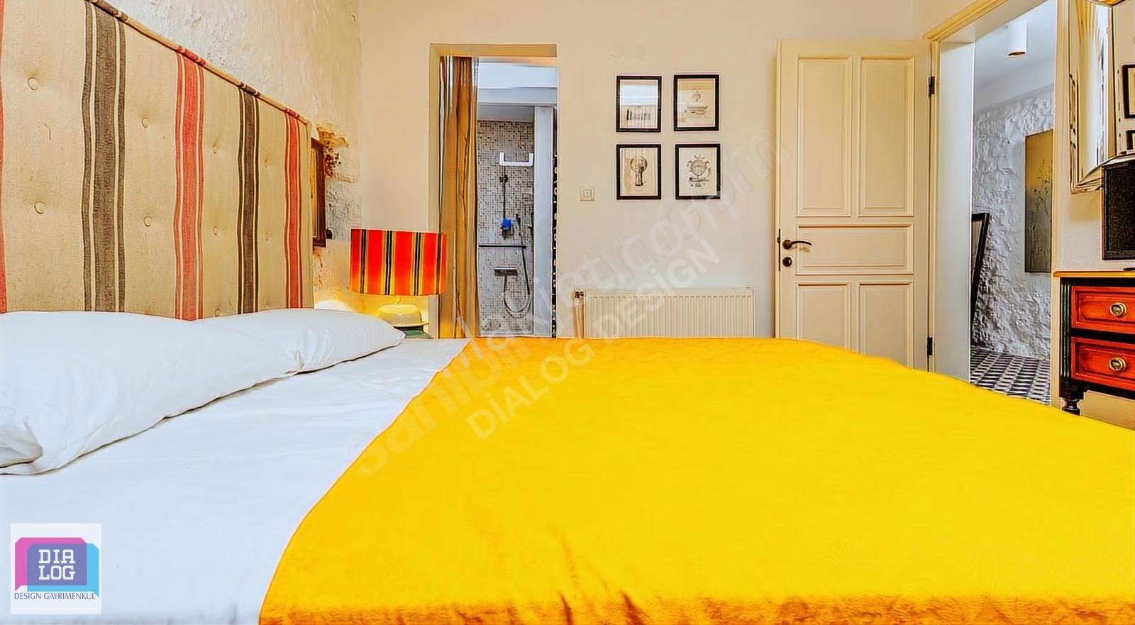 Alaçatı Hacımemiş'de Merkezi Konumda Çok Özel Dubleks Taş Ev - Görsel 9