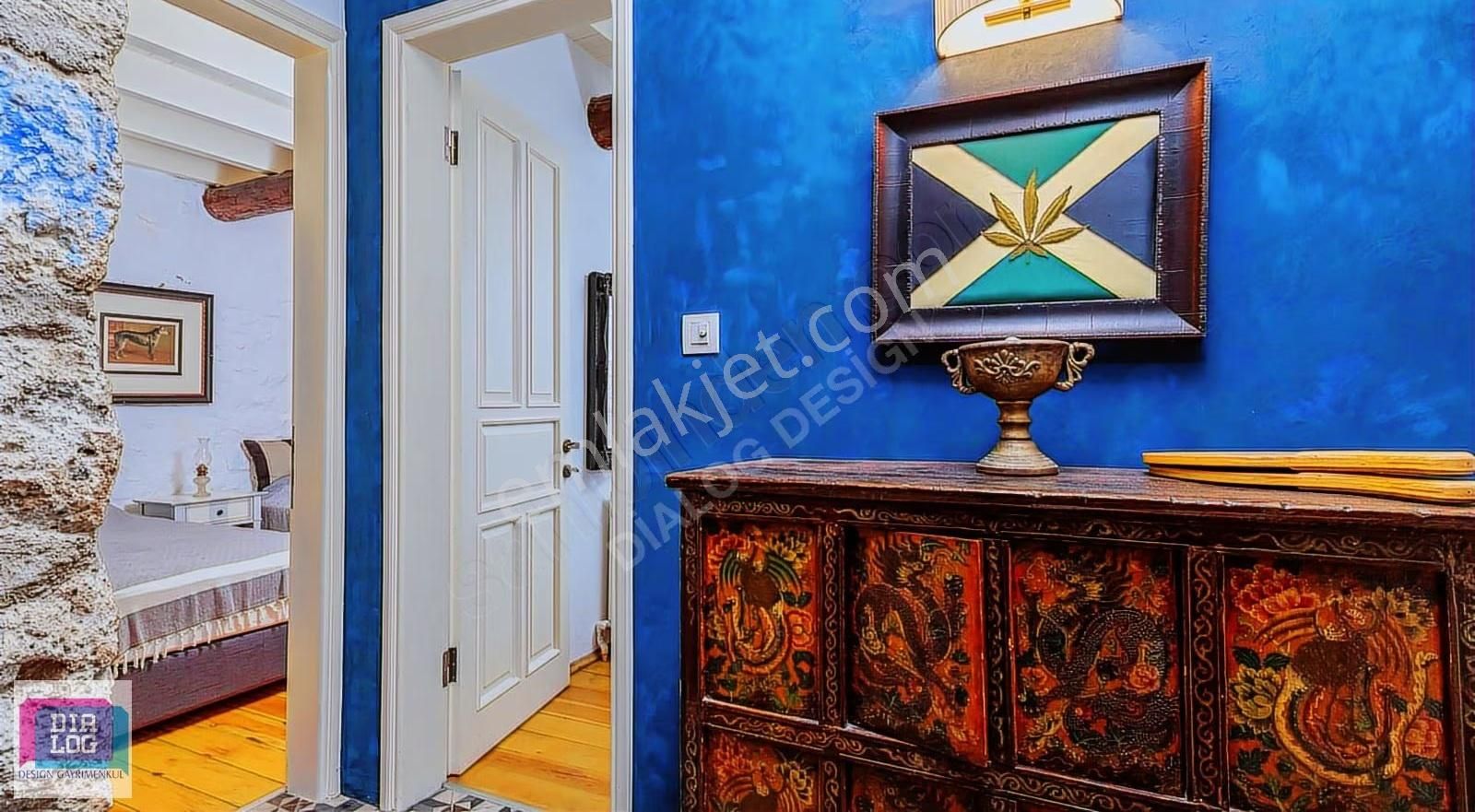 Alaçatı Hacımemiş'de Merkezi Konumda Çok Özel Dubleks Taş Ev - Görsel 6