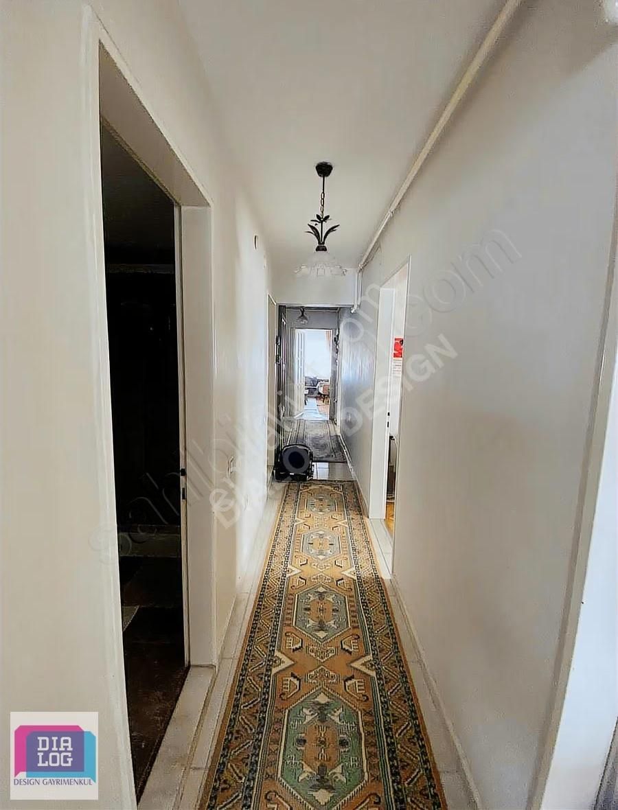 Bahçelievler Geniş Sokak Üç Cepheli 3+1 Ara Kat Satılık Daire - Görsel 2