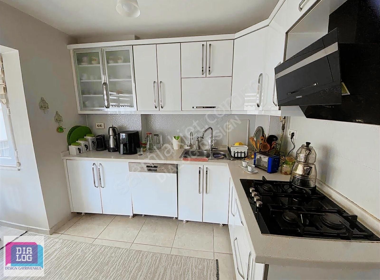 Bahçelievler Geniş Sokak Üç Cepheli 3+1 Ara Kat Satılık Daire - Görsel 18