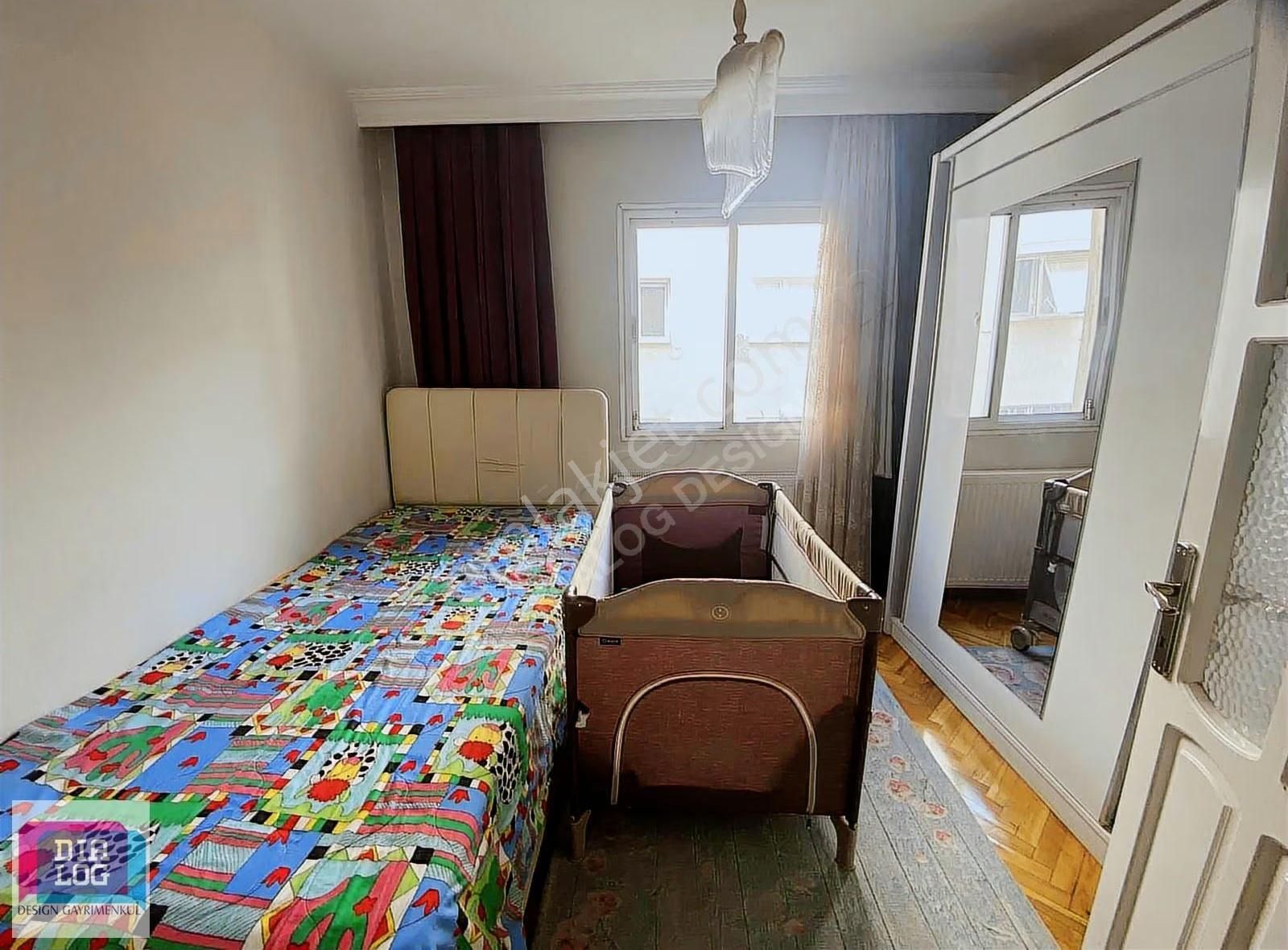 Bahçelievler Geniş Sokak Üç Cepheli 3+1 Ara Kat Satılık Daire - Görsel 19