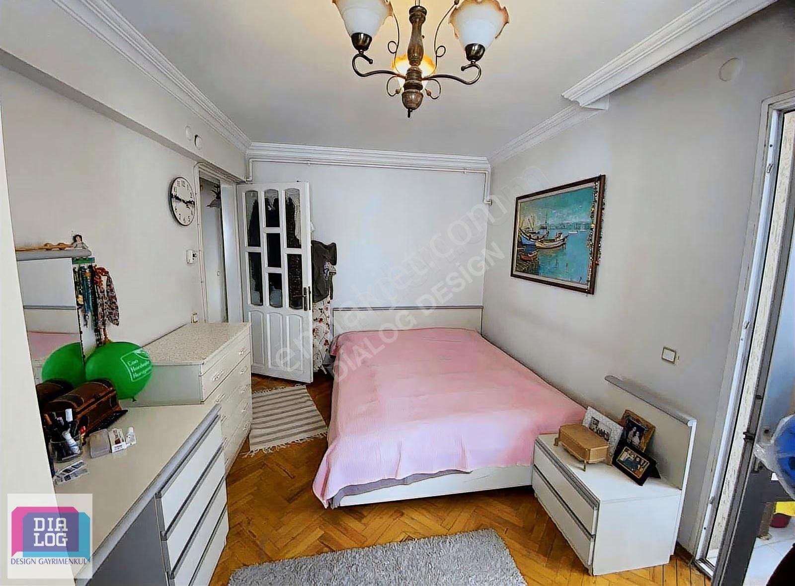 Bahçelievler Geniş Sokak Üç Cepheli 3+1 Ara Kat Satılık Daire - Görsel 26