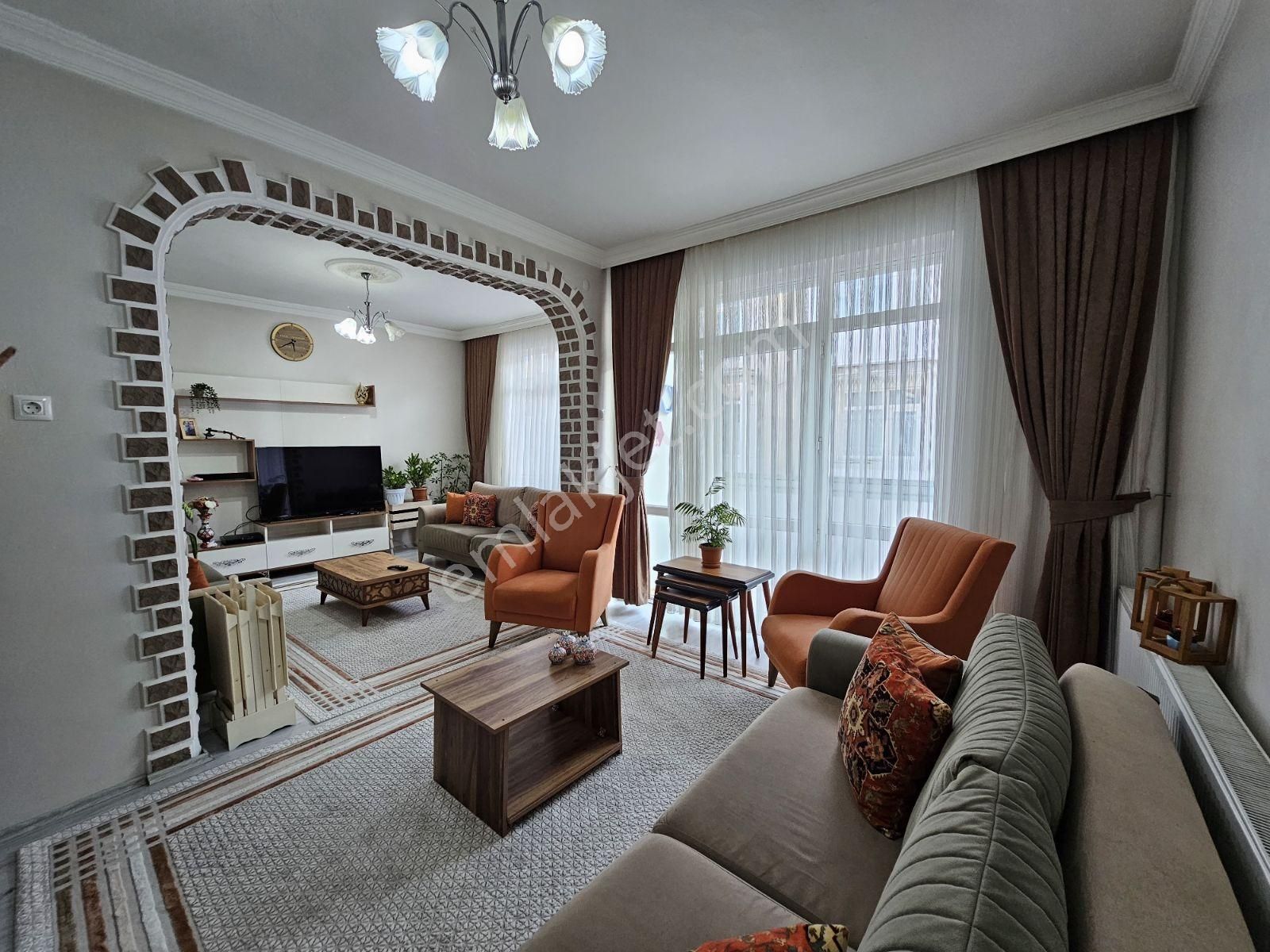 Metin Gönülalan'dan Dumlupınar'da Bakımlı 3+1 Daire