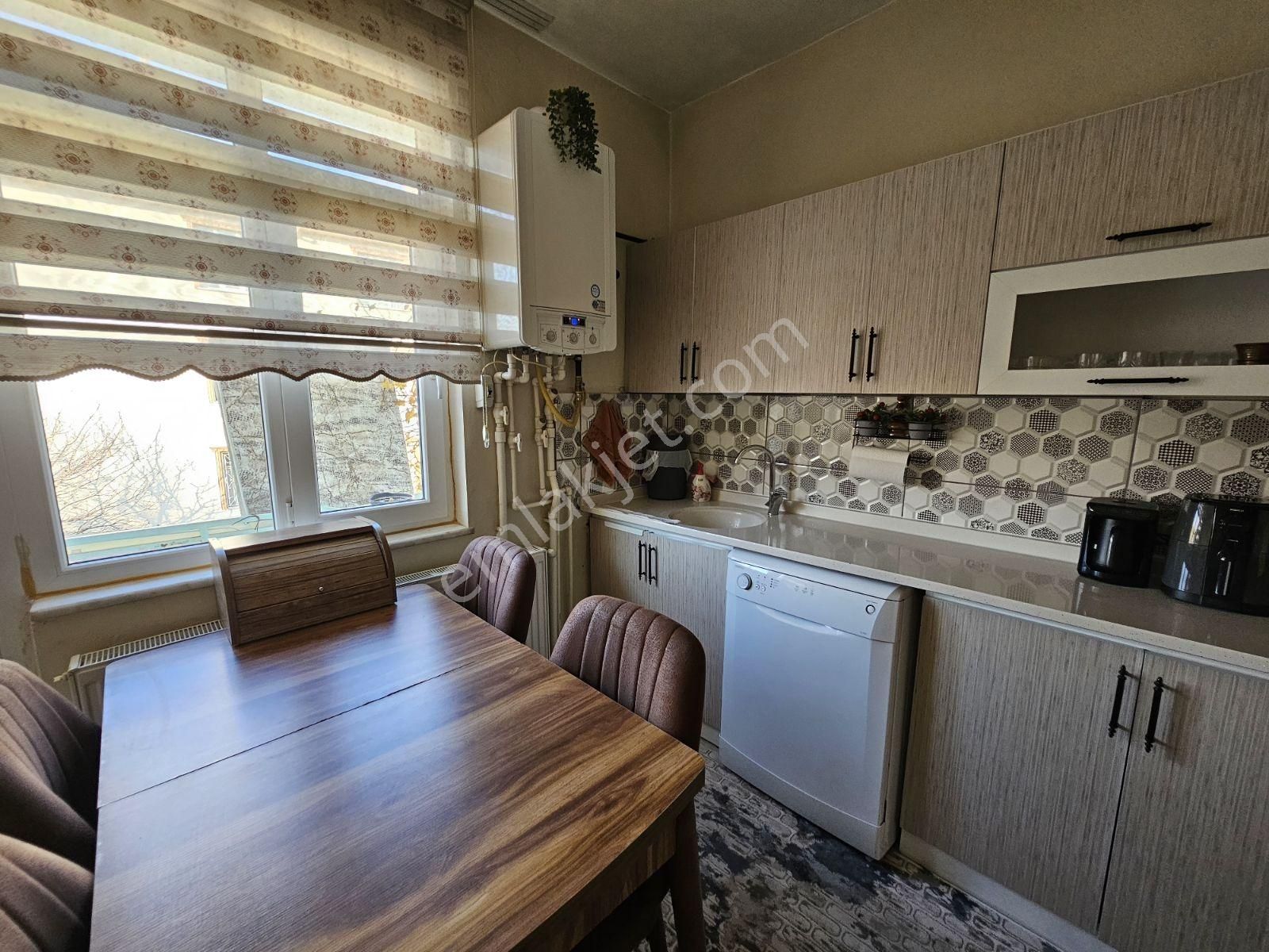 Metin Gönülalan'dan Dumlupınar'da Bakımlı 3+1 Daire - Görsel 27