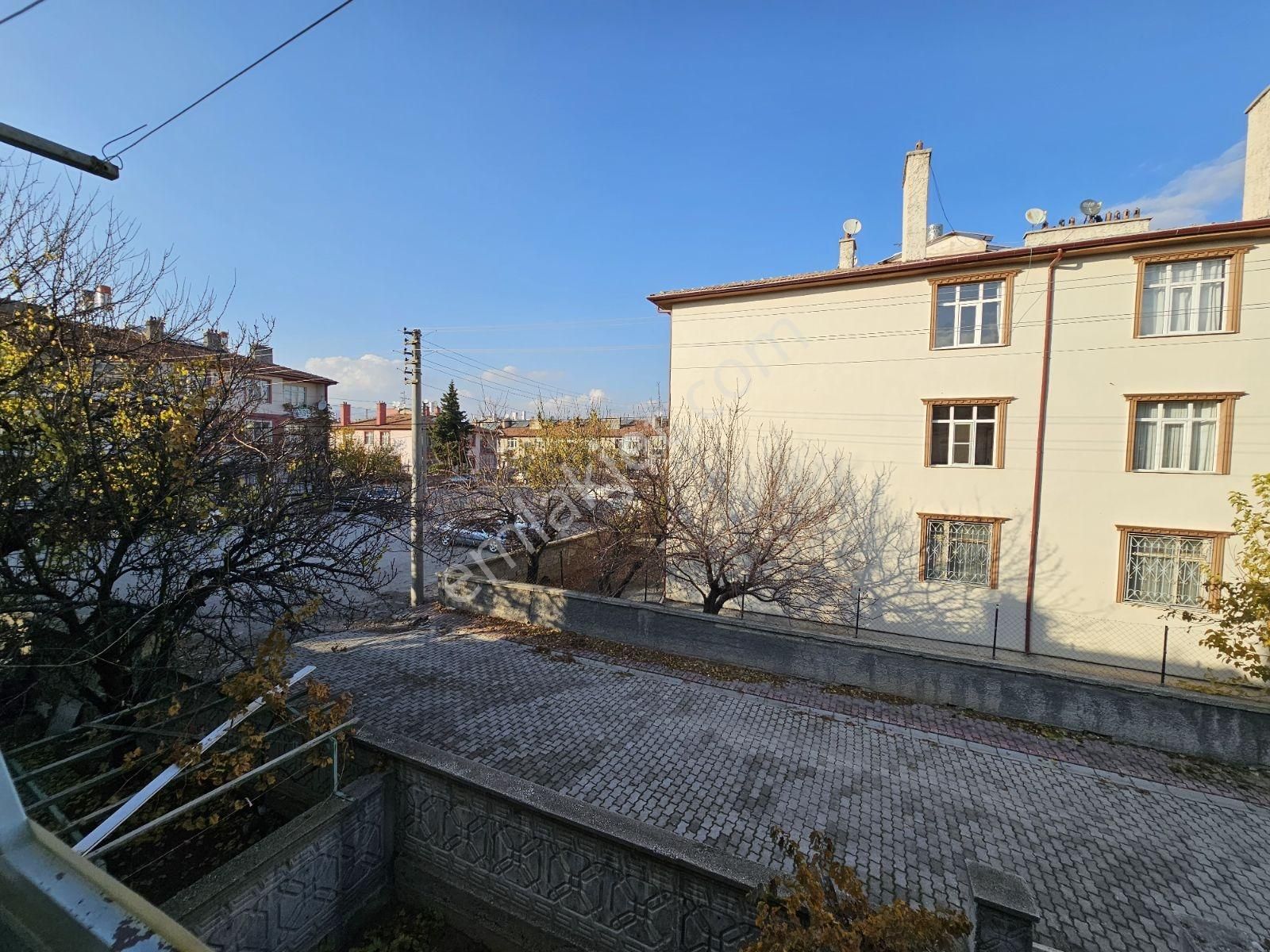 Metin Gönülalan'dan Dumlupınar'da Bakımlı 3+1 Daire - Görsel 28