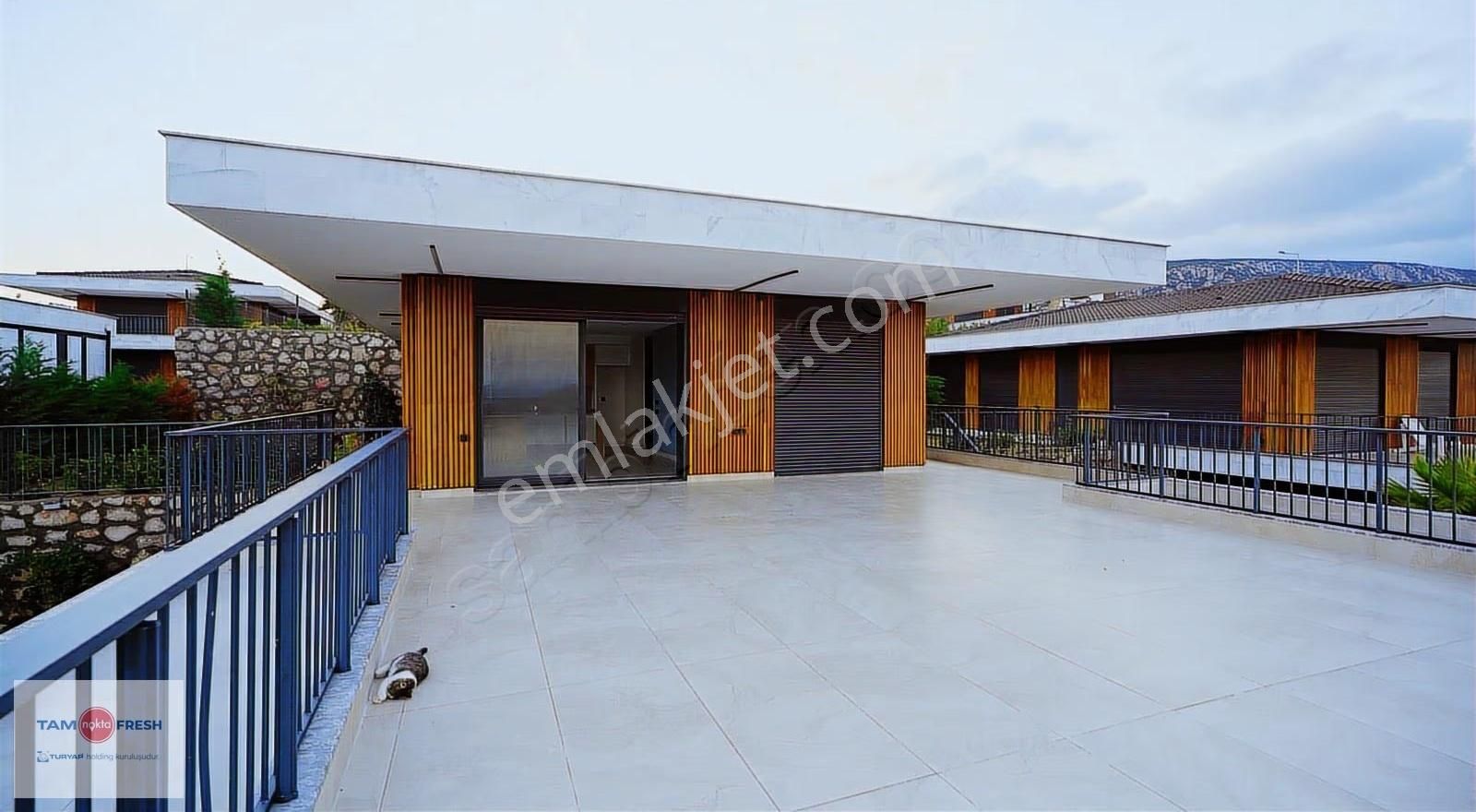 Mordoğan'da Terrace House Sitesinde Satılık 3+1 Villa - Görsel 18