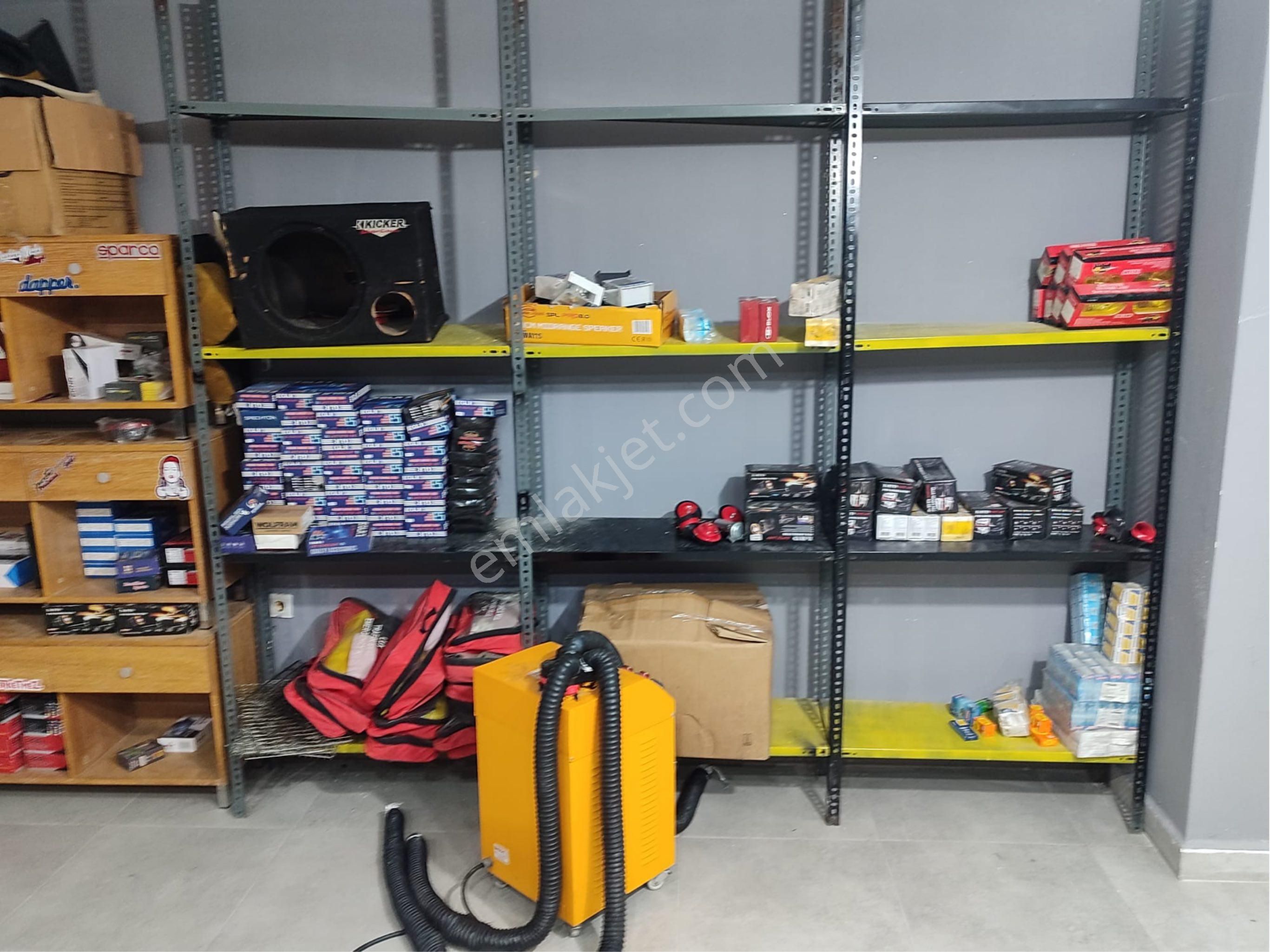 Devren Kiralık Oto Aksesuar Yıkama Ofis - Görsel 30