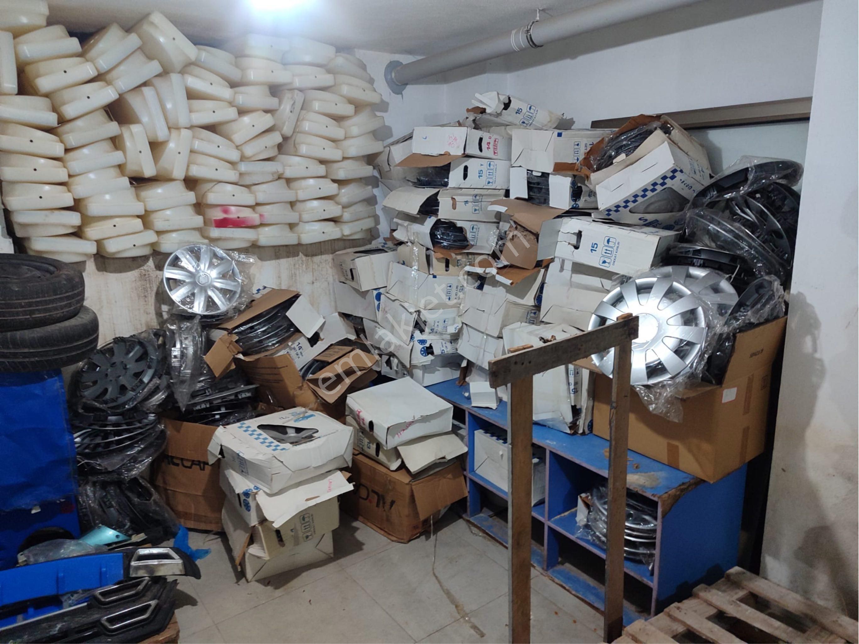 Devren Kiralık Oto Aksesuar Yıkama Ofis - Görsel 3