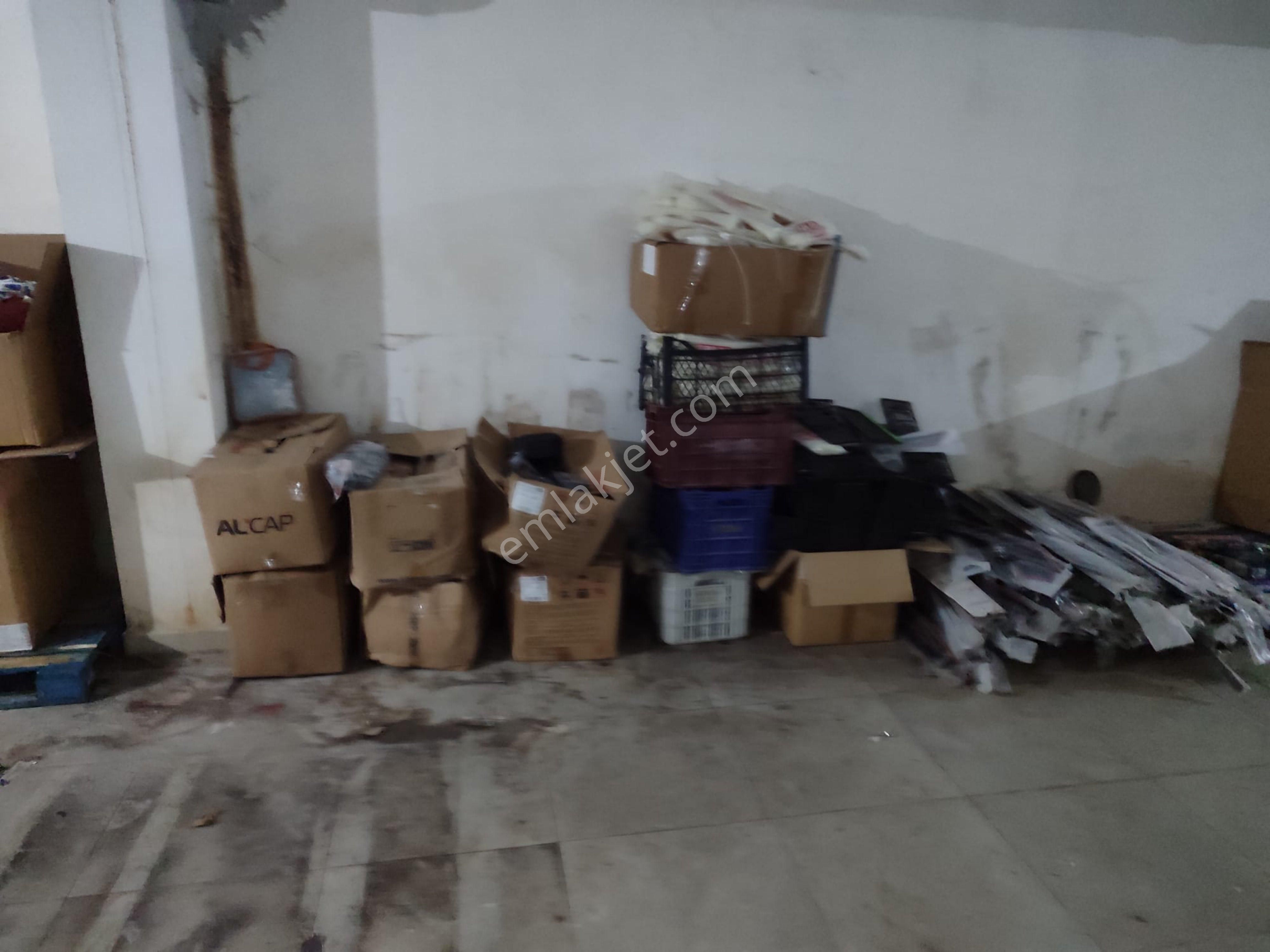 Devren Kiralık Oto Aksesuar Yıkama Ofis - Görsel 9