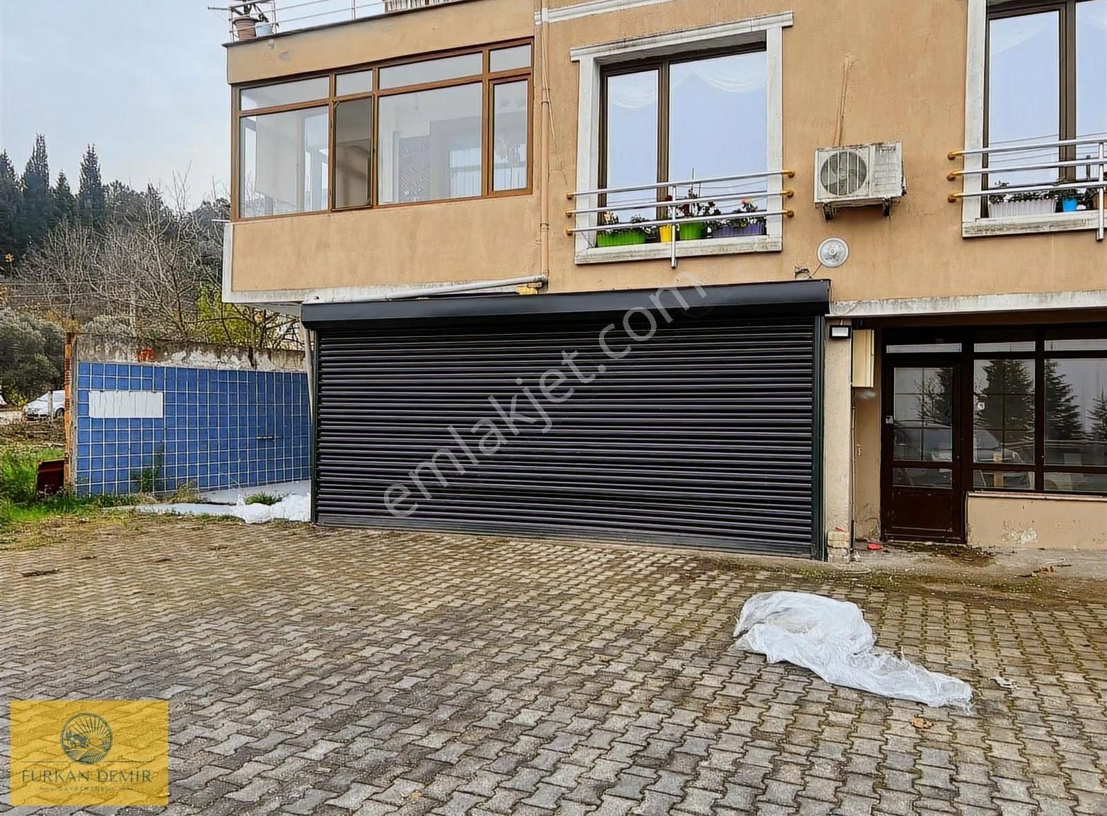 Furkan Demir'den Karamürsel Kayacık D-100 Yolu Satılık Dükkan