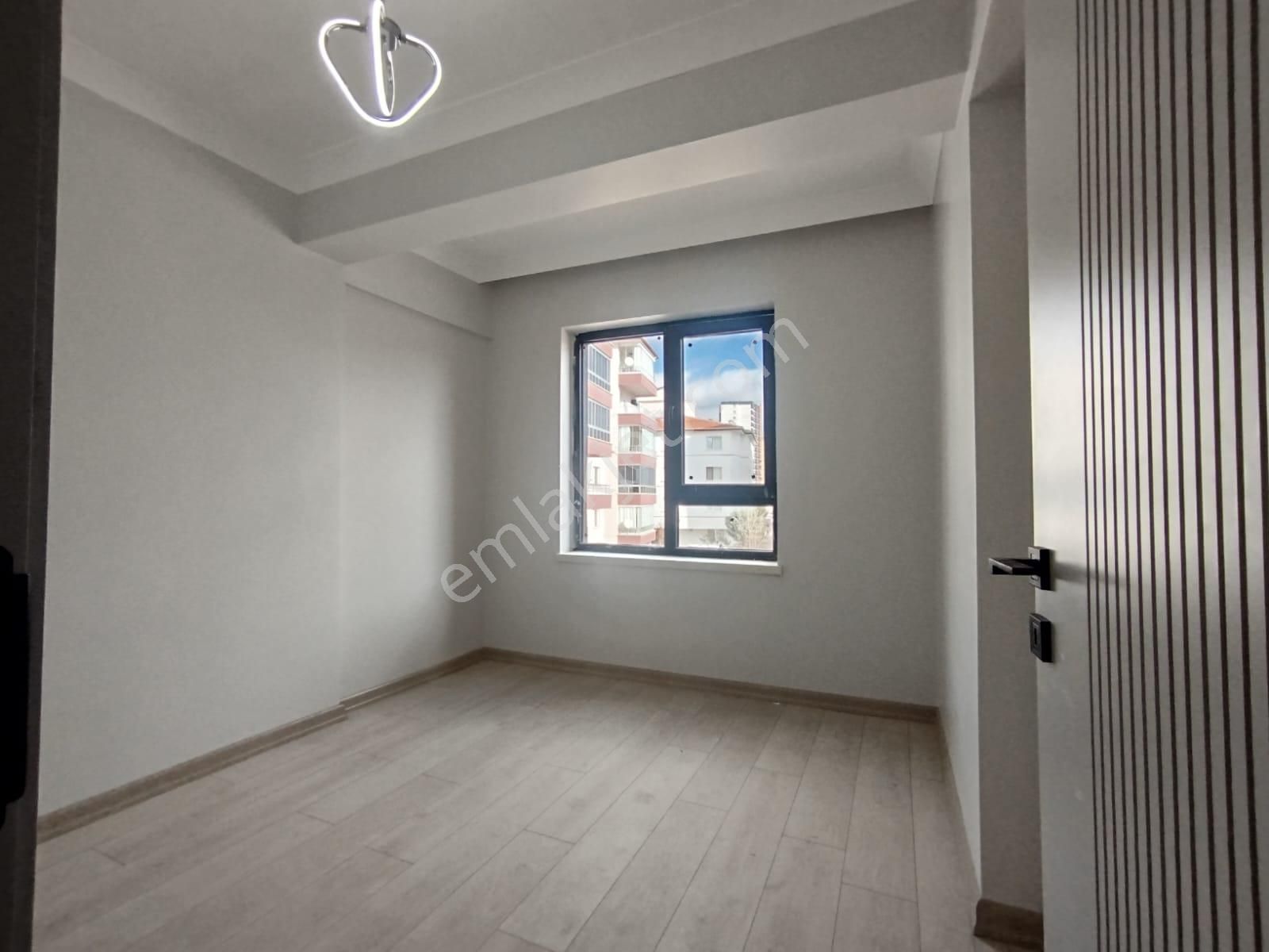 Sincan Mendereste Cadde Üzeri Ful Yapılı Sıfır 2+1 Daire Nd Arttan - Görsel 18