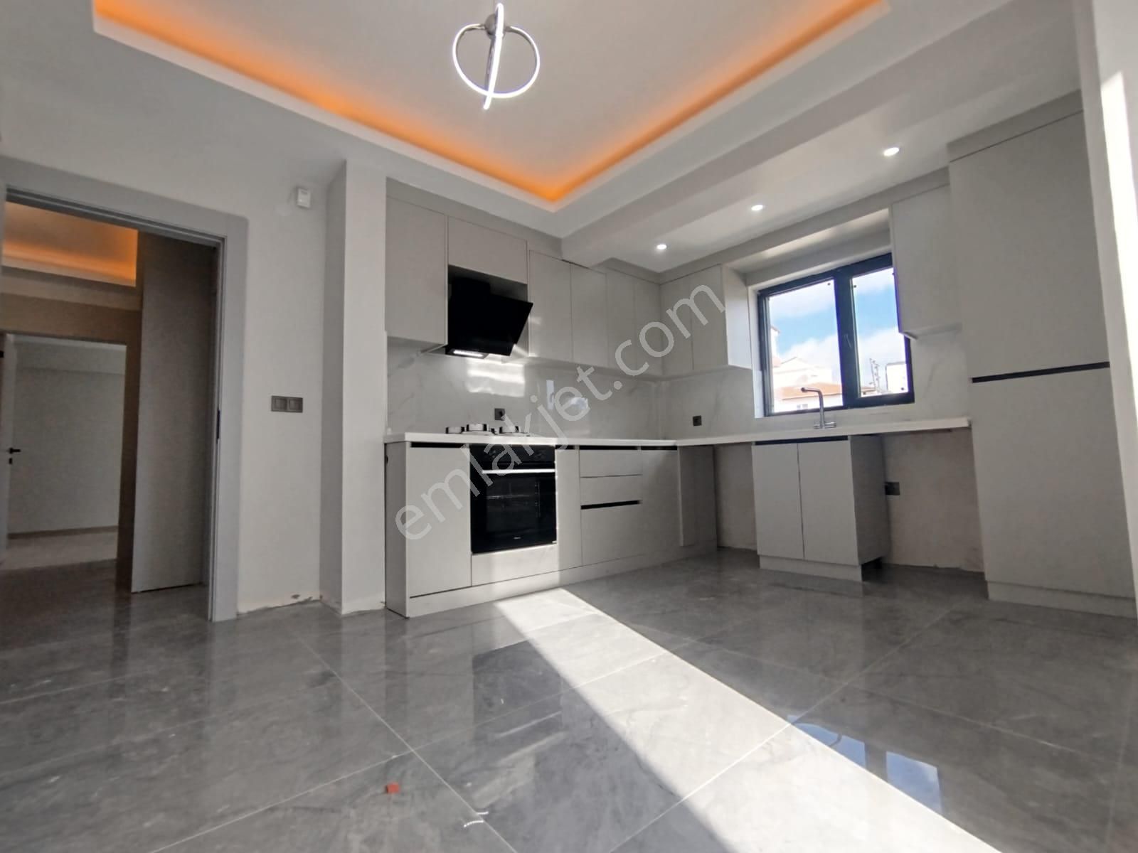 Sincan Mendereste Cadde Üzeri Ful Yapılı Sıfır 2+1 Daire Nd Arttan - Görsel 6